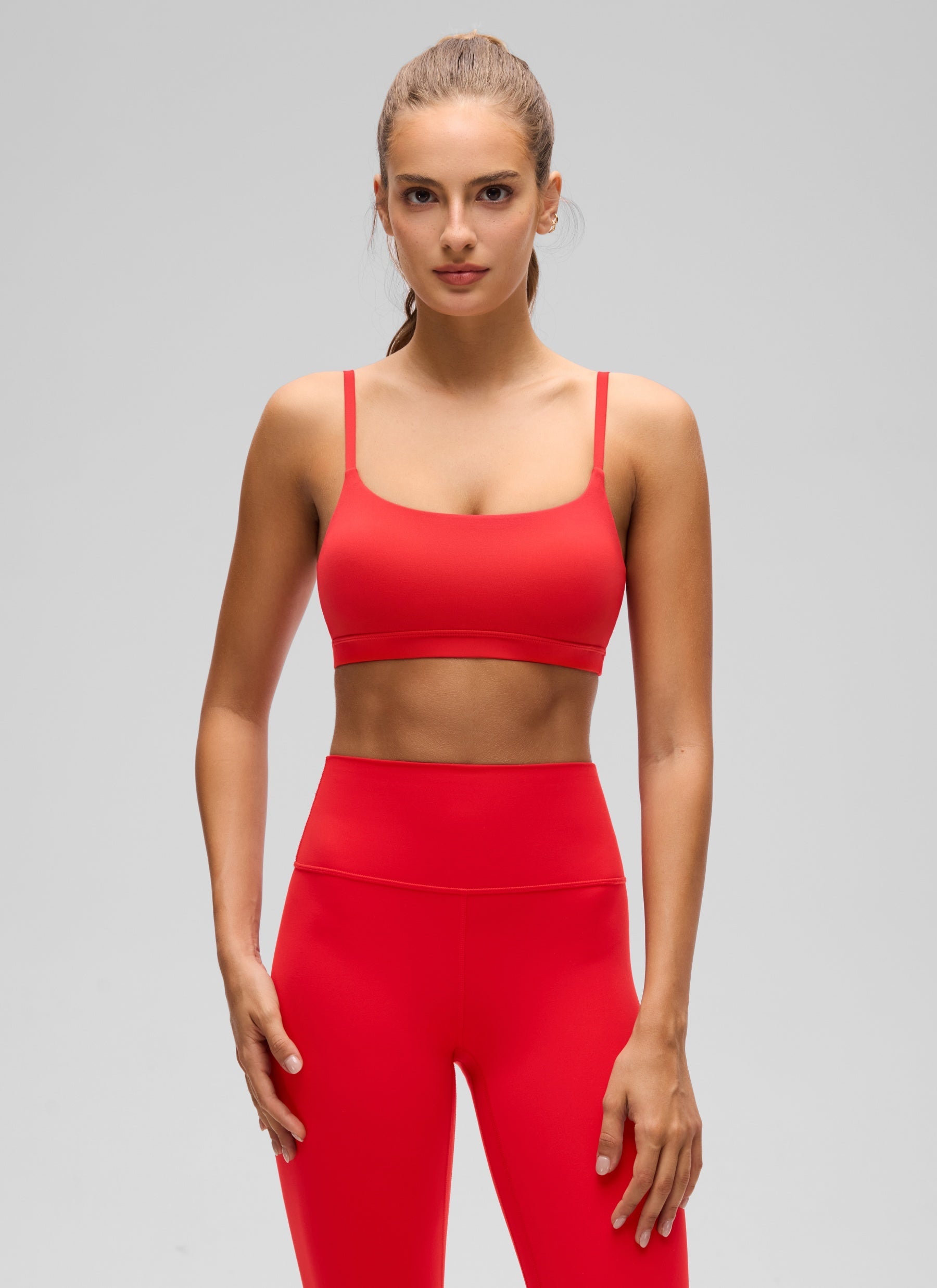 חזיית ספורט Butterluxe Spaghetti Strap עם רצועות מתכווננות - Deep Red