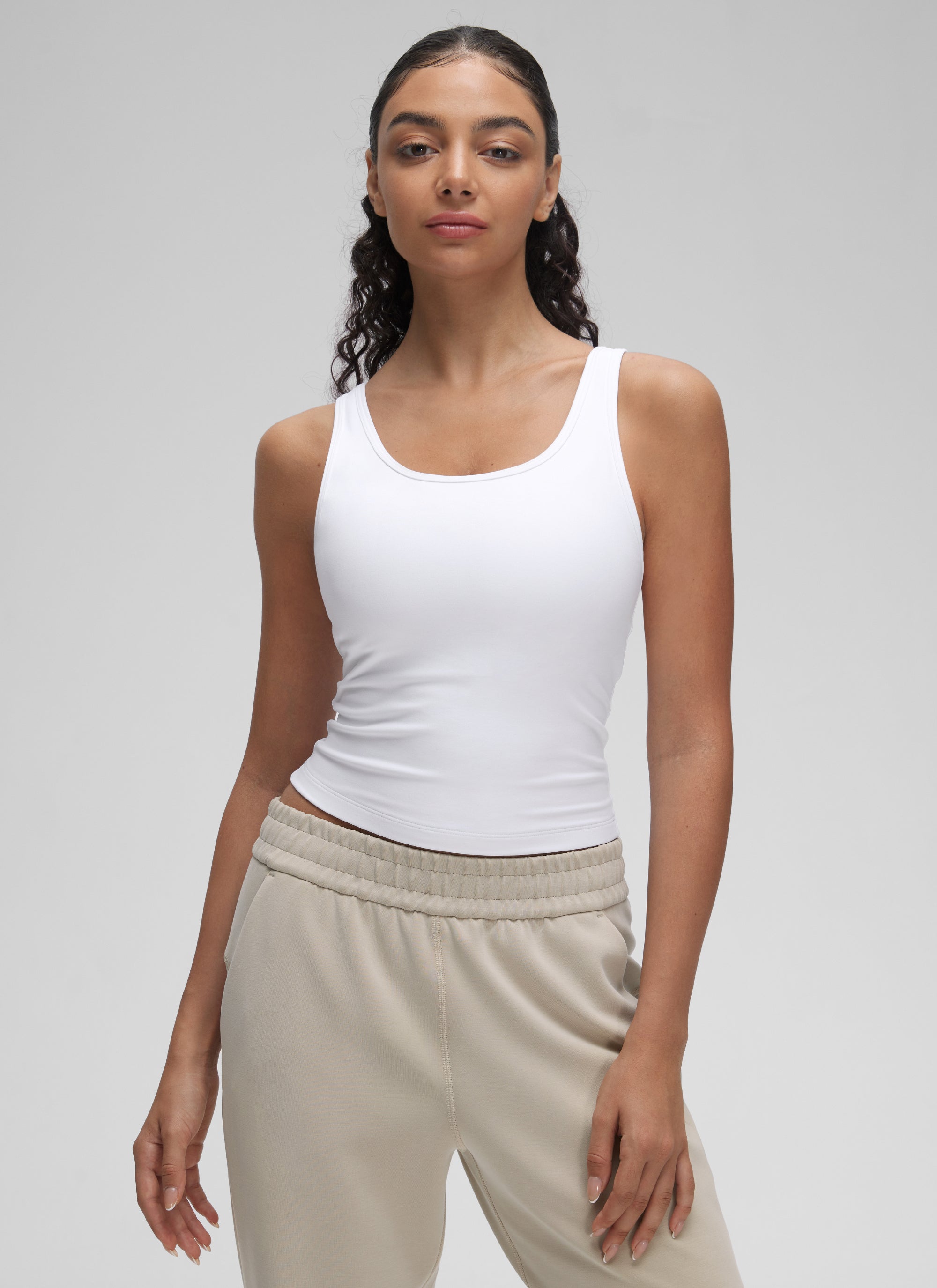 גופייה Butterluxe Scoop Neck - לבן