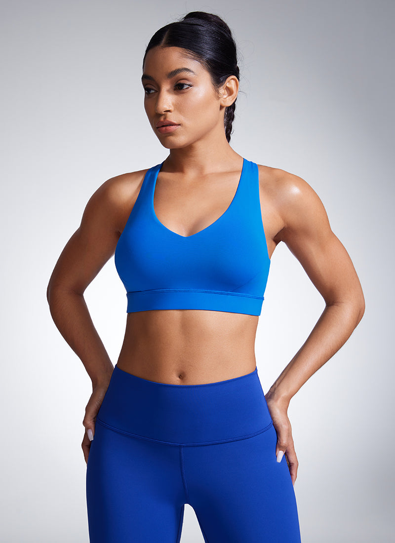 חזיית ספורט תומכת Butterbreeze V Neck עם רצועות מתכווננות - Sparkle Blue