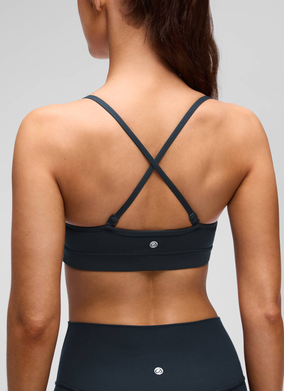 חזיית ספורט Butterluxe V Neck עם רצועות מתכווננות - כחול נייבי