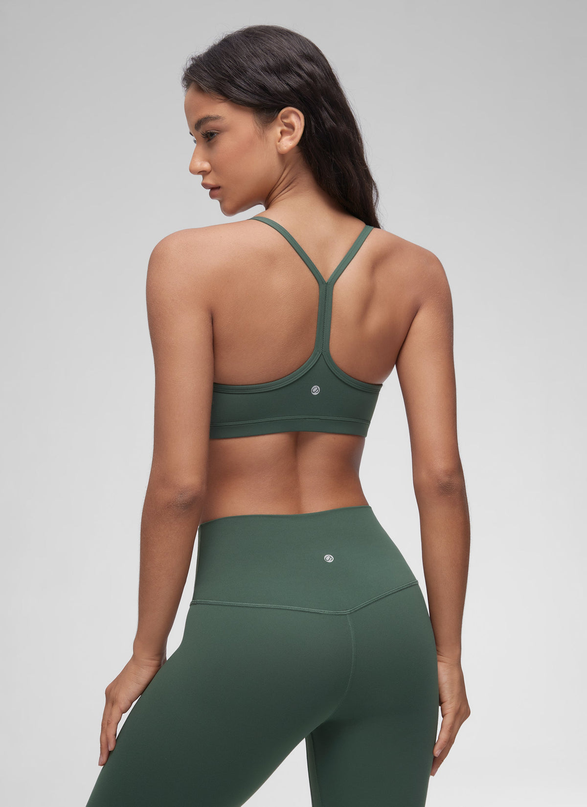 חזיית ספורט Butterluxe Sports Ruched V Neck - ירוק יער