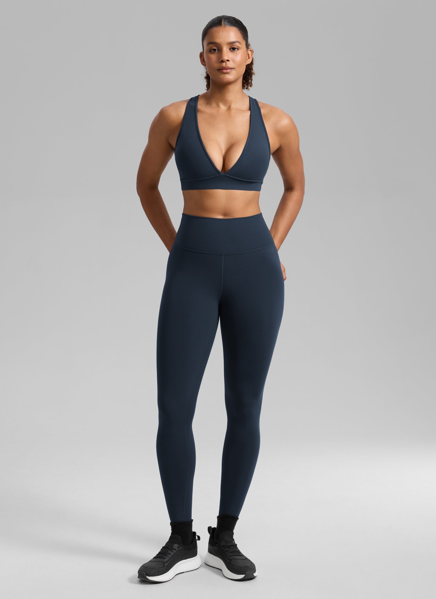 חזיית ספורט Butterlift Deep V Cross Back רצועות רחבות - כחול נייבי