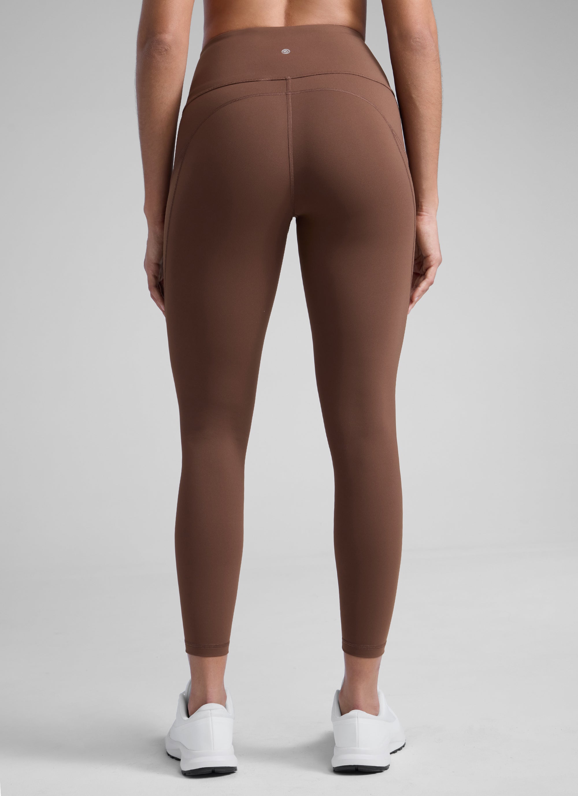 טייץ 25" NakedFeel עם כיסים - Coffee Brown