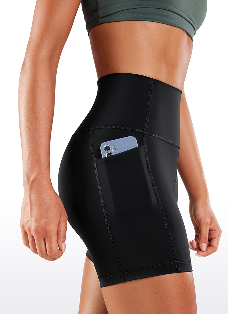 טייץ קצר NakedFeel עם כיסים 5" - שחור