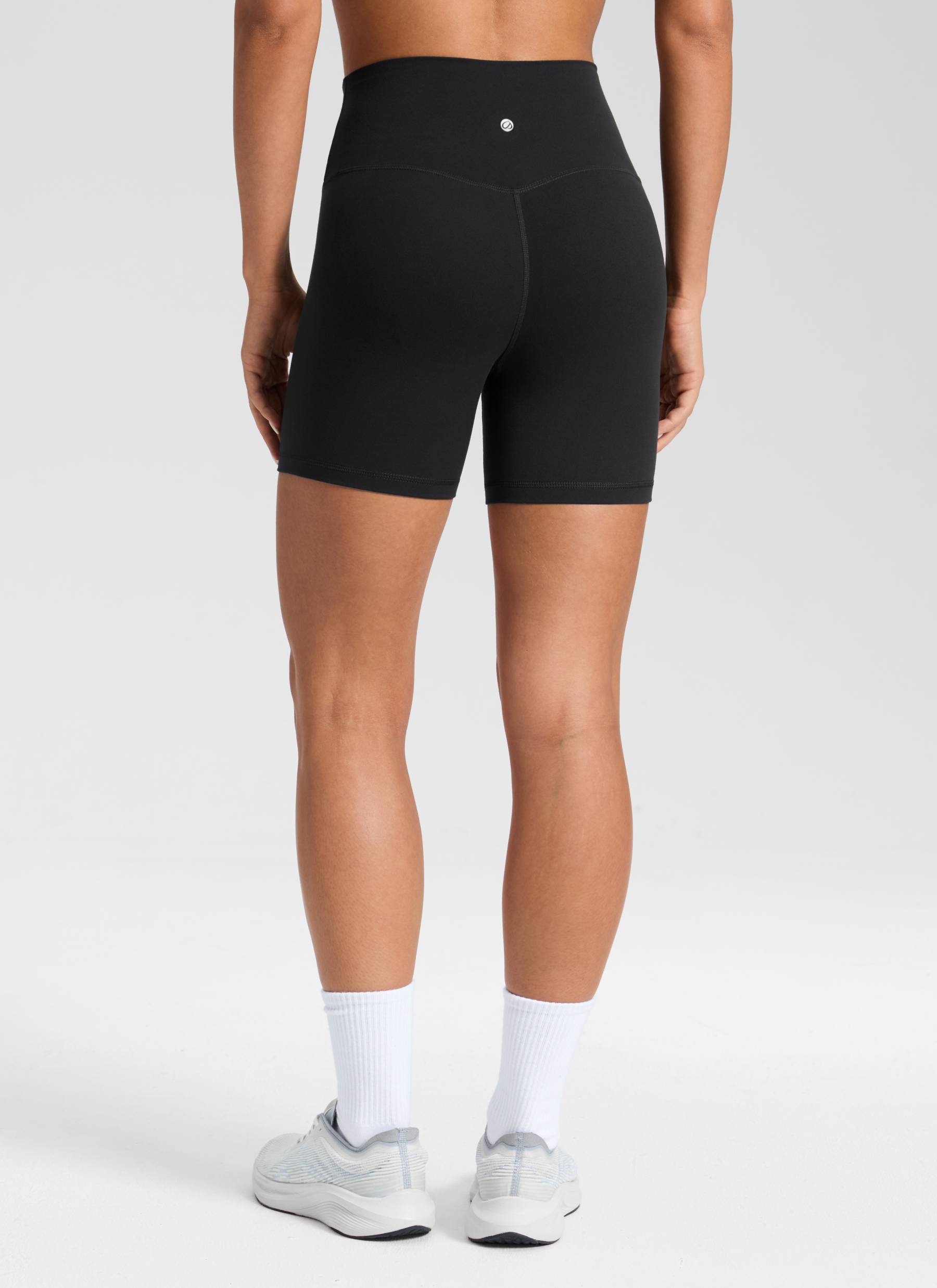 טייץ קצר 5″ V Cross Waist Butterluxe - שחור