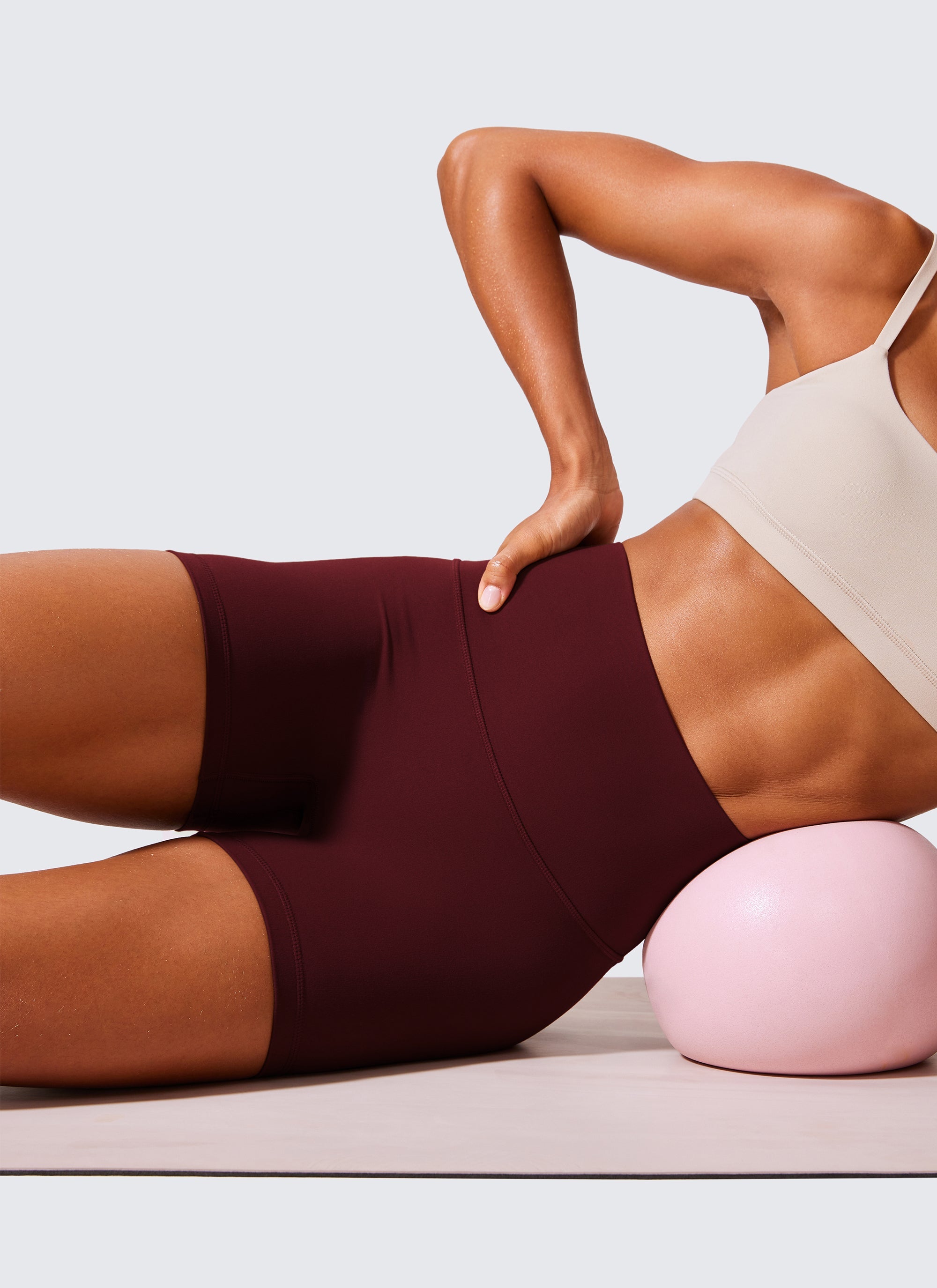 טייץ מחטב+ קצר עם כיווץ בישבן 4" Butterlift Secretsculpt™ ללא תפר קדמי - Red Merlot