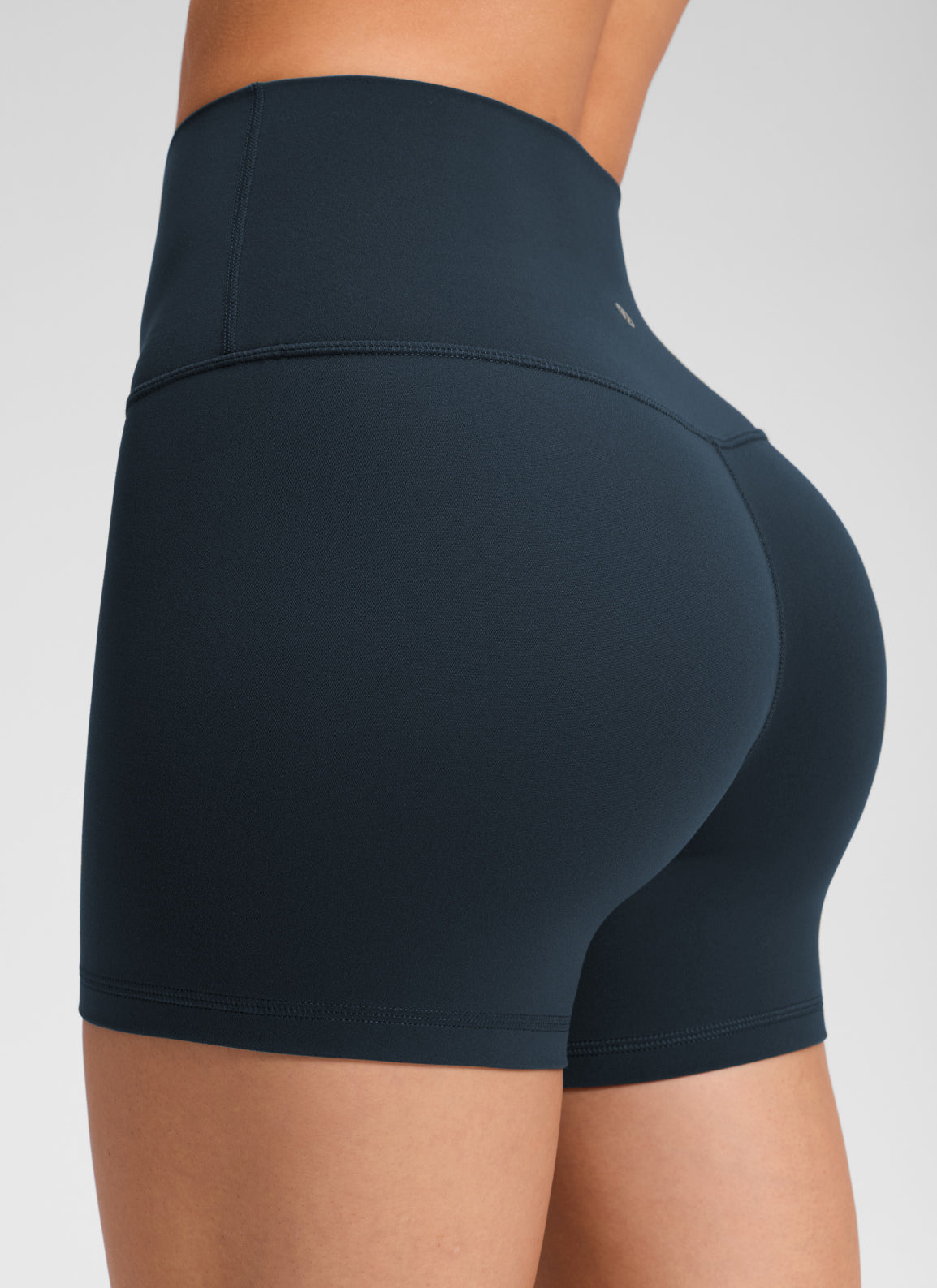 טייץ קצר Butterluxe 4" No Front Seam - כחול נייבי