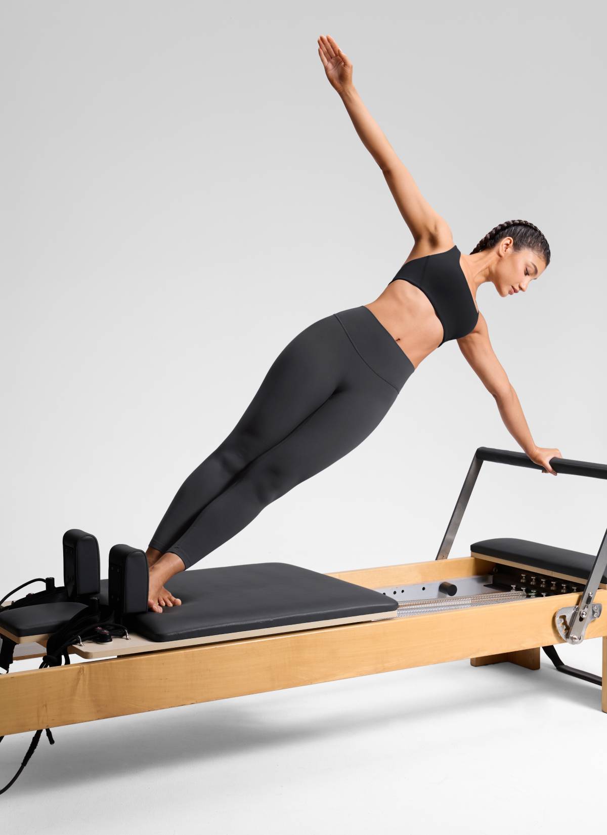 טייץ מחטב 25" Softretch Secretsculpt™ Minor ללא תפר קדמי - אפור מעושן