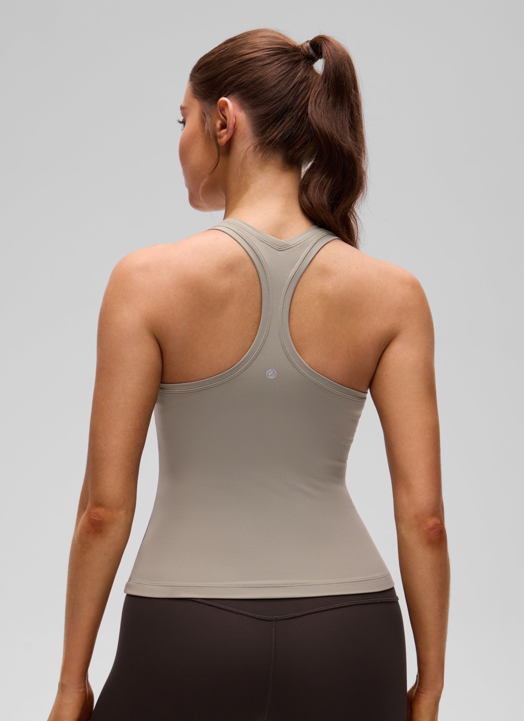 גופיית אימון Butterluxe Crewneck Racerback - Warm Ash Grey