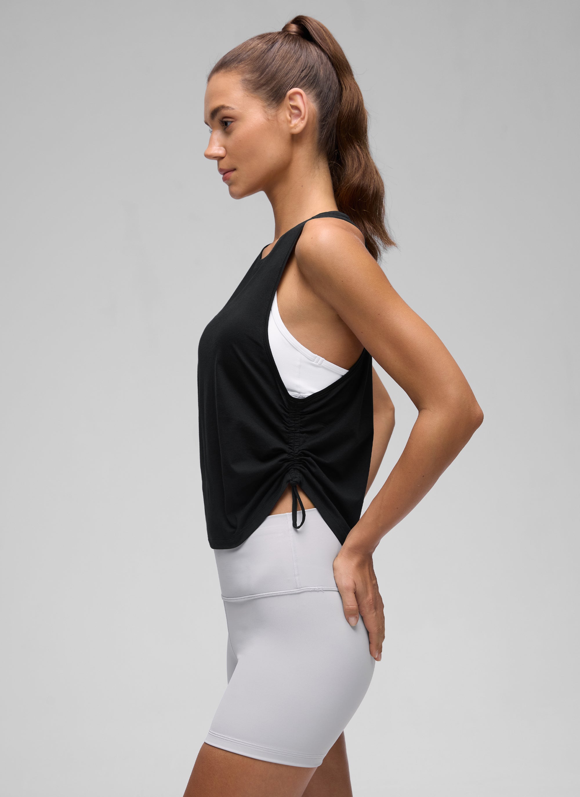 גופיית אימון Pima Cotton Racerback Ruched - שחור