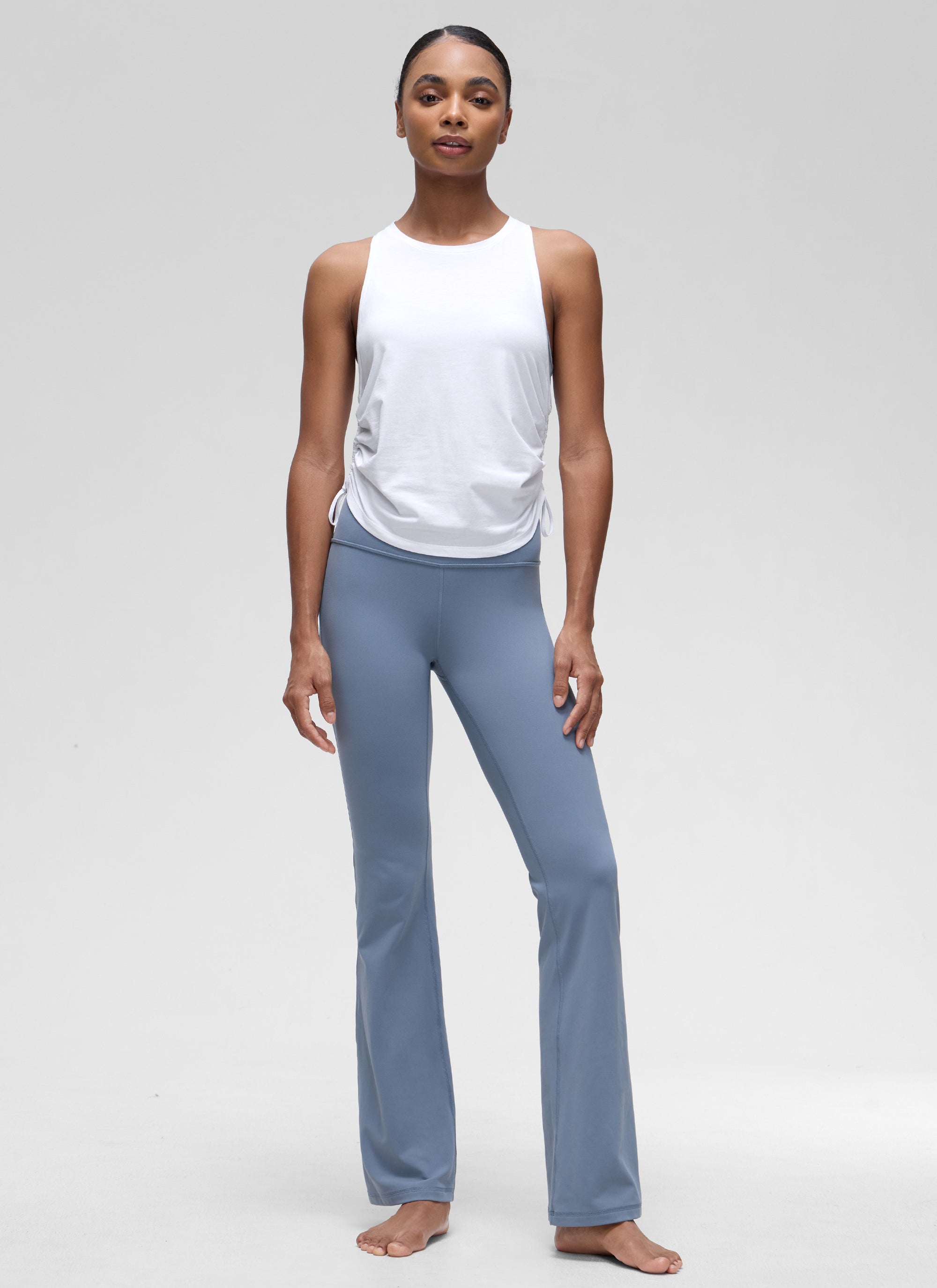גופיית אימון Pima Cotton Racerback Ruched - לבן