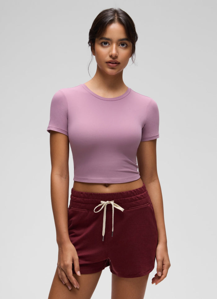 חולצת קרופ קצרה Softembrace Crewneck - Light Lavender