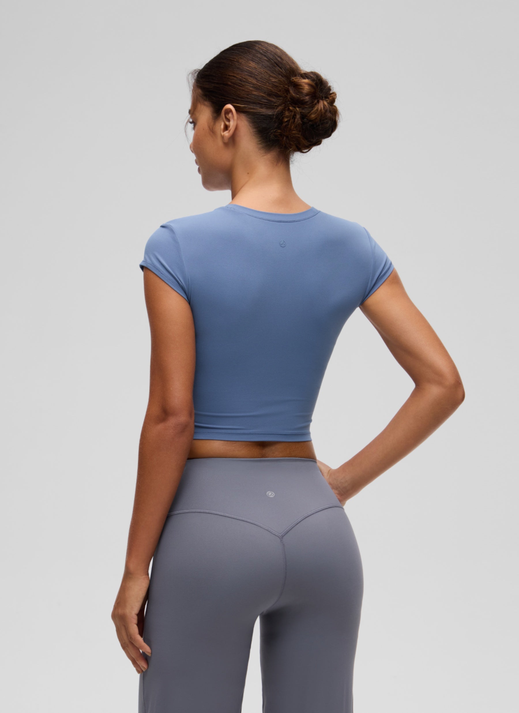 חולצת קרופ קצרה Softembrace Cap Sleeve - Oasis Blue