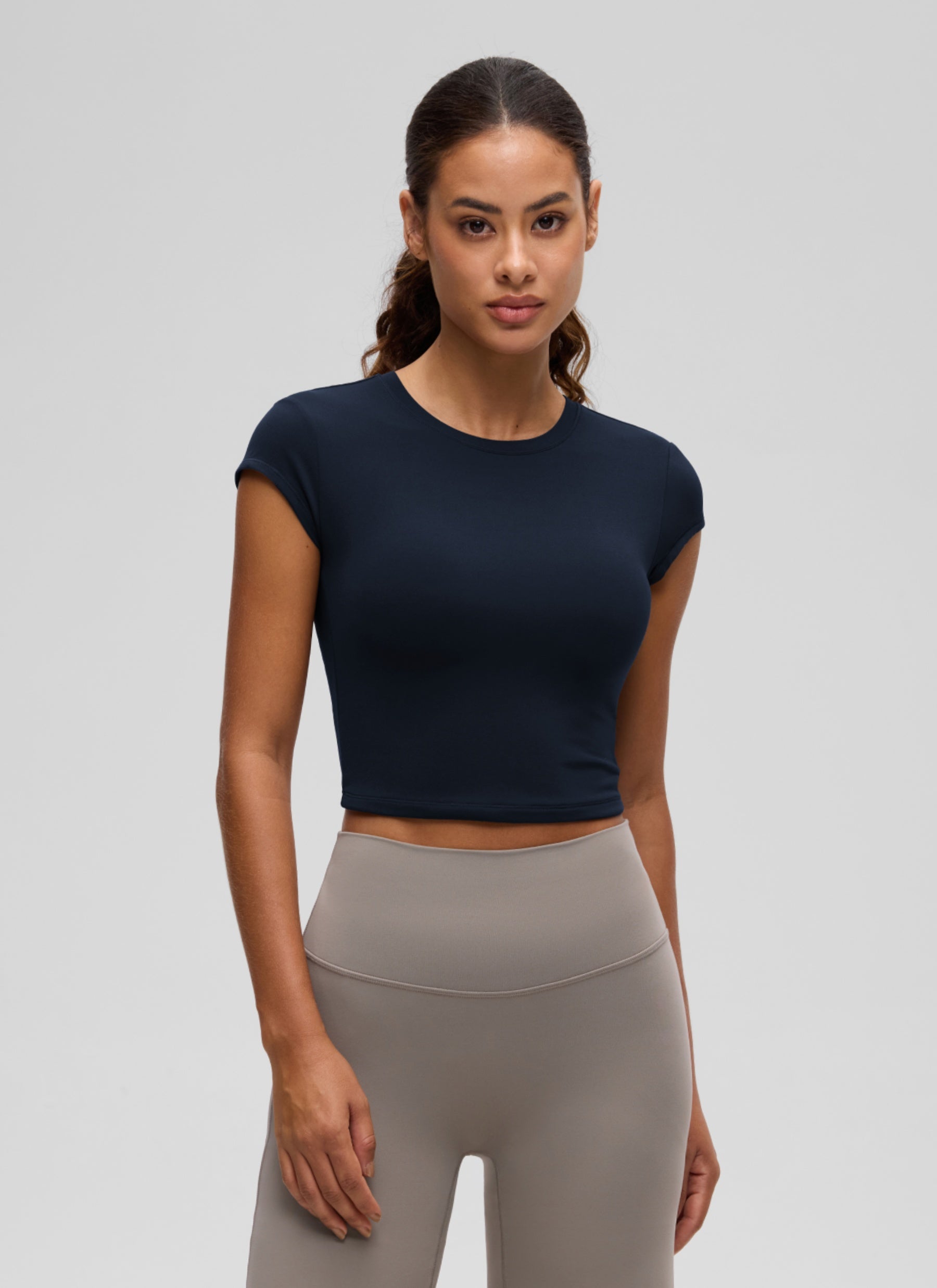 חולצת קרופ קצרה Softembrace Cap Sleeve - כחול נייבי