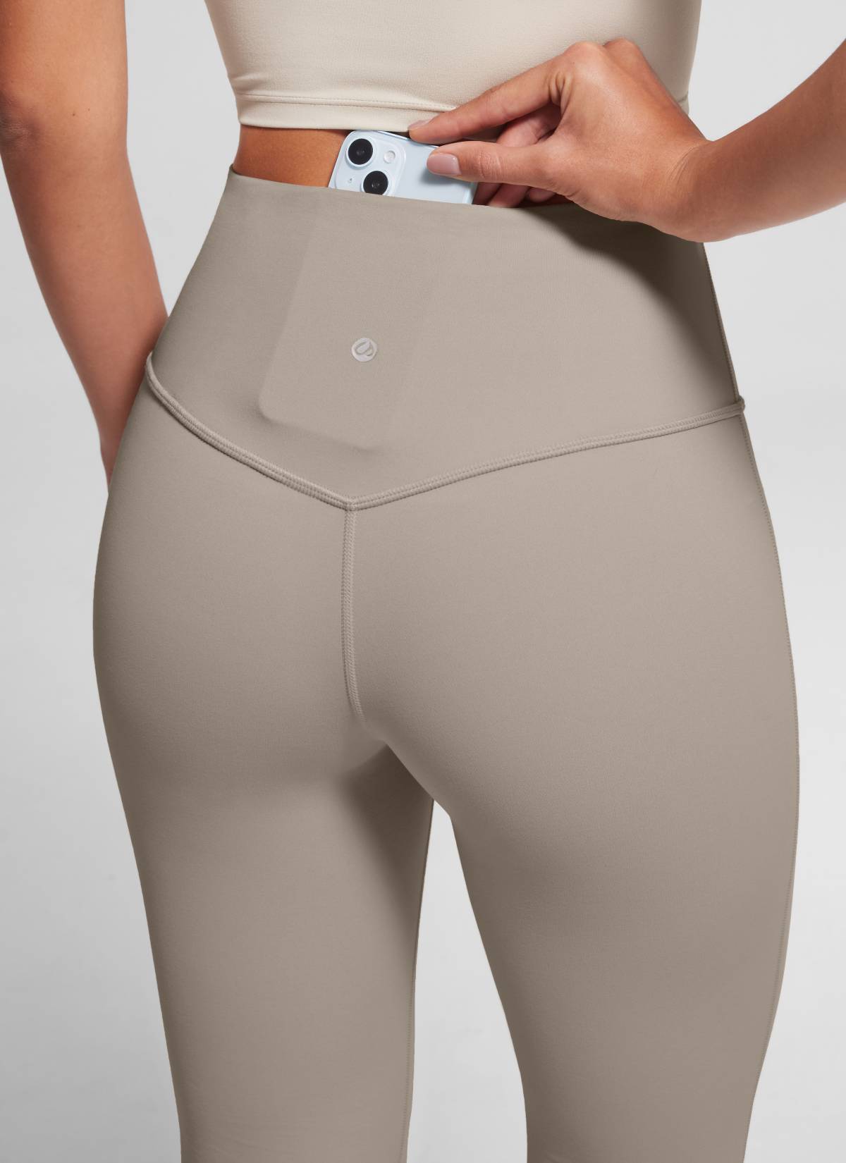 מכנסי טייץ 29" Butterluxe סיומת מתרחבת - Warm Ash Grey