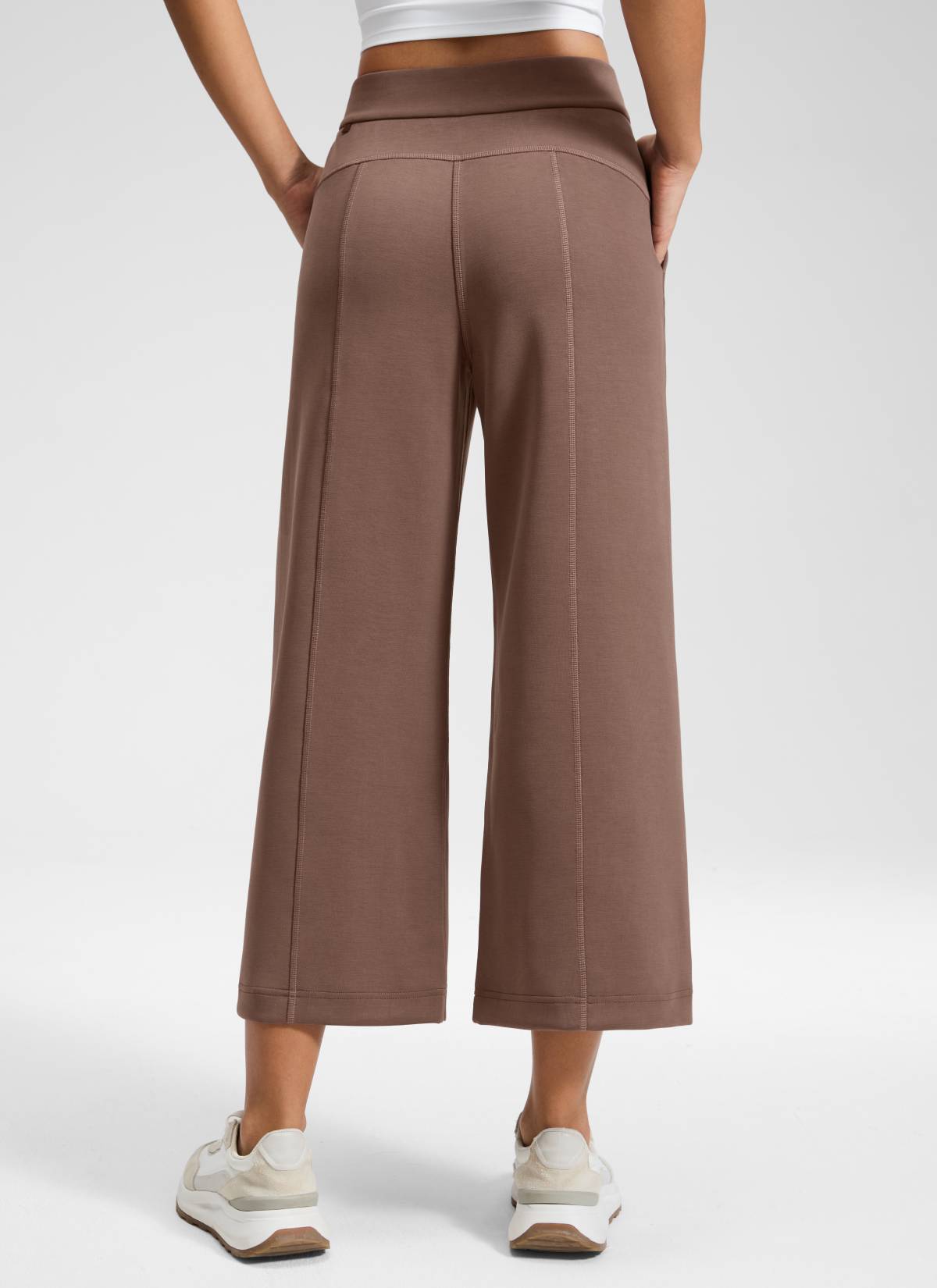 מכנס טרנינג SoftAura רחב עם כיסים 25" - Lava Brown