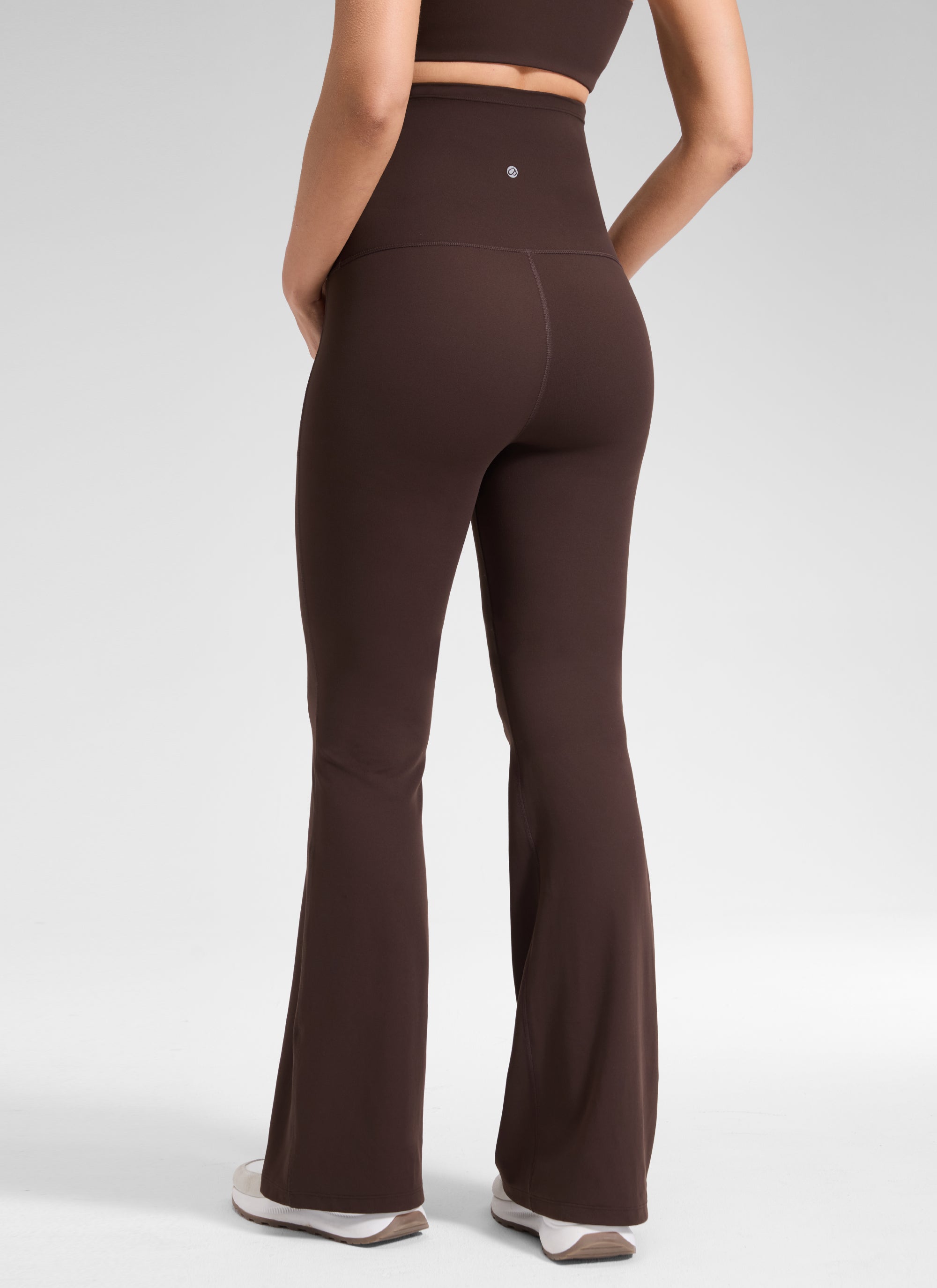 טייץ הריון מתרחב Butterluxe עם כיסים 33" - Hot Fudge Brown