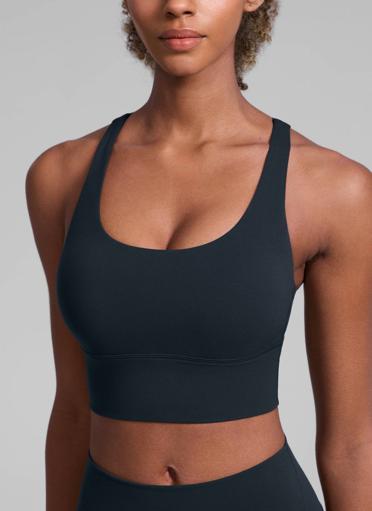 Nakedfeel חזיית קרופ תומכת Strappy Criss Cross - כחול נייבי