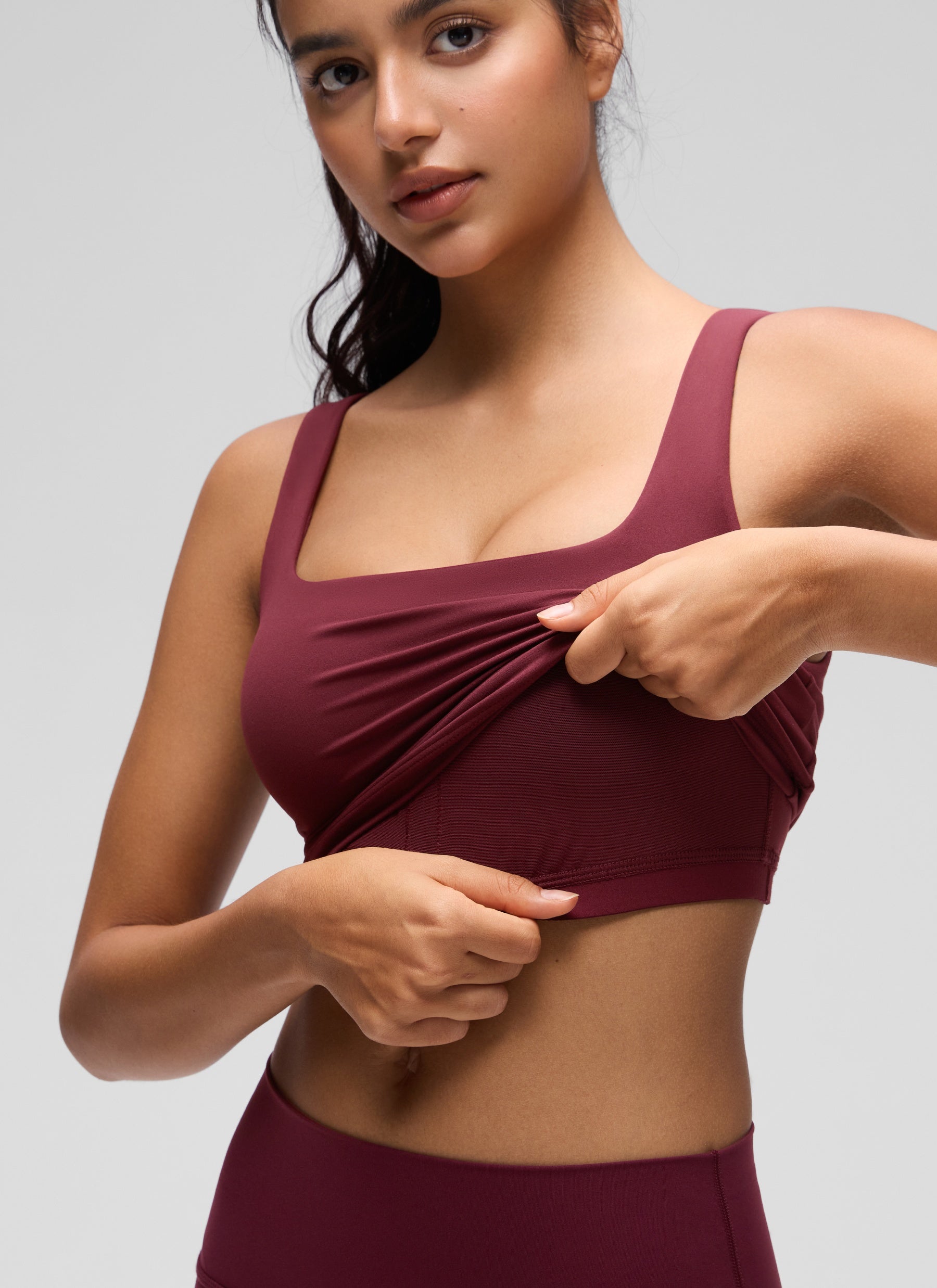 קרופ תומך Butterluxe Square Neck - Red Merlot