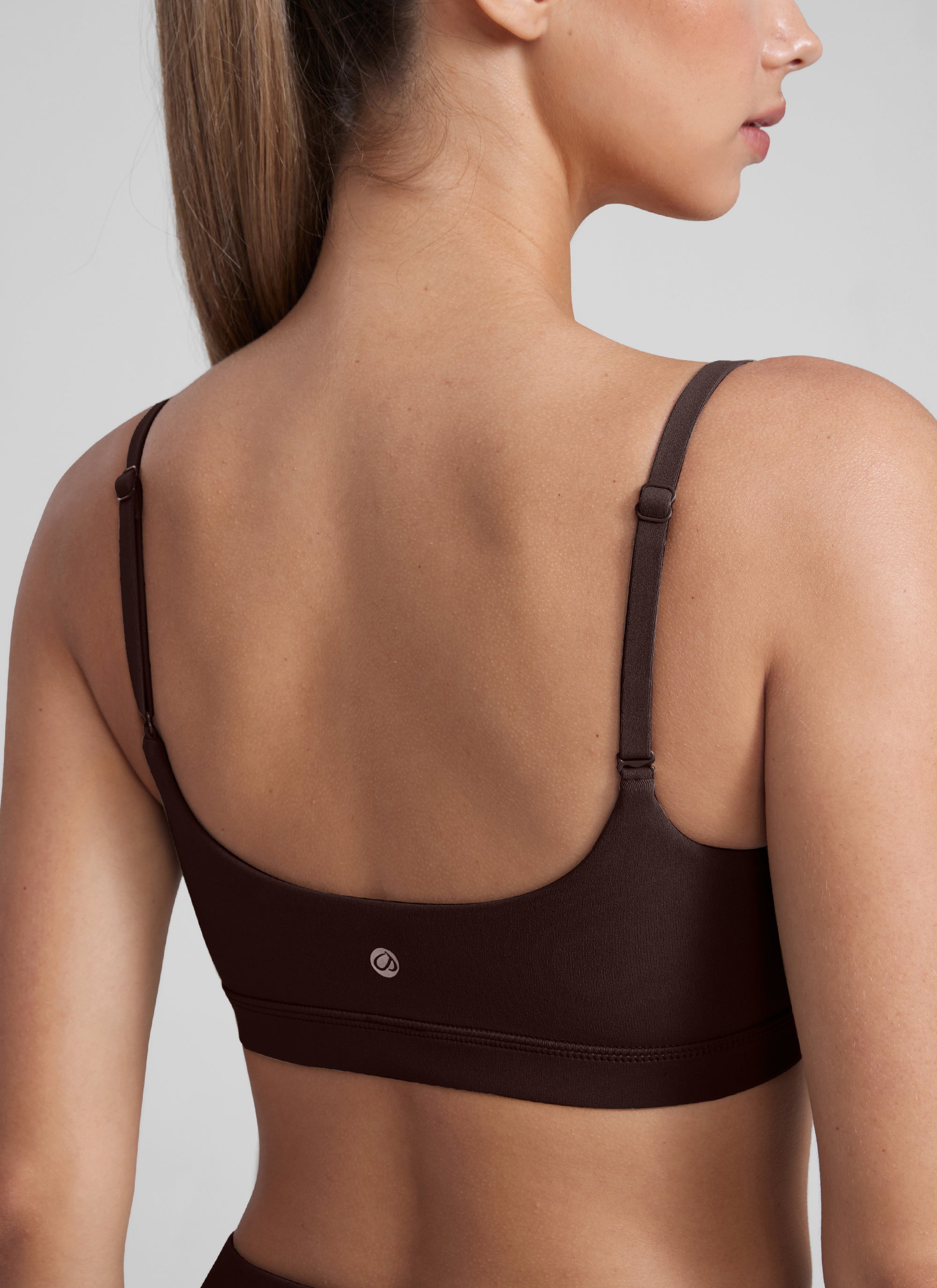 חזיית ספורט Butterluxe Spaghetti Strap עם רצועות מתכווננות - Hot Fudge Brown