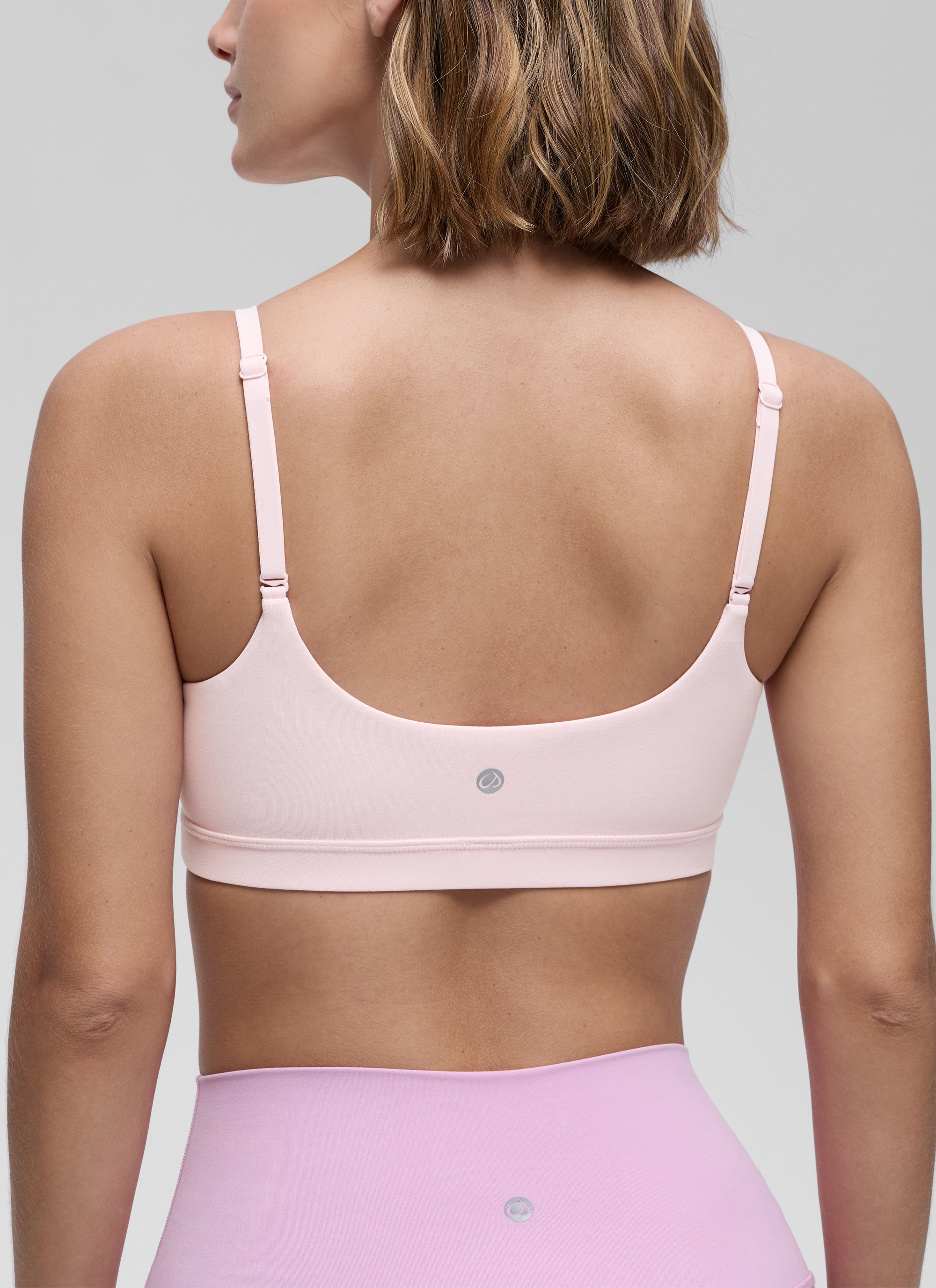 חזיית ספורט Butterluxe Spaghetti Strap עם רצועות מתכווננות - Strawberry Pink