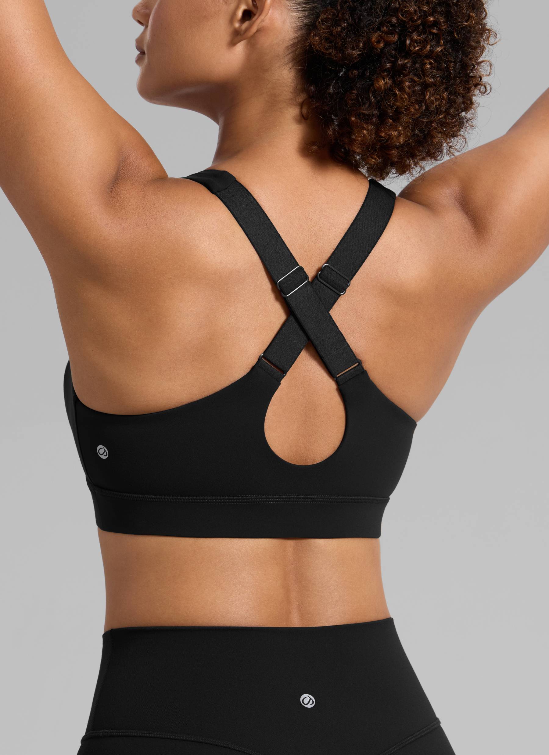 חזיית ספורט תומכת Butterbreeze V Neck עם רצועות מתכווננות - שחור