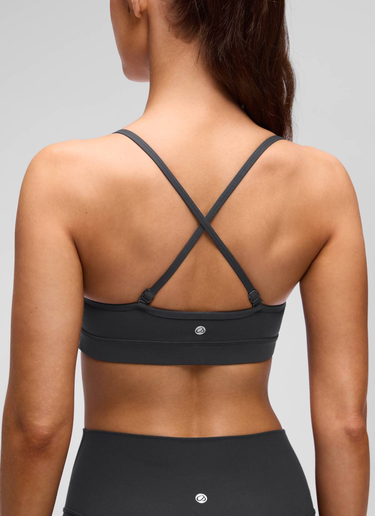 חזיית ספורט Butterluxe V Neck עם רצועות מתכווננות - אפור מעושן