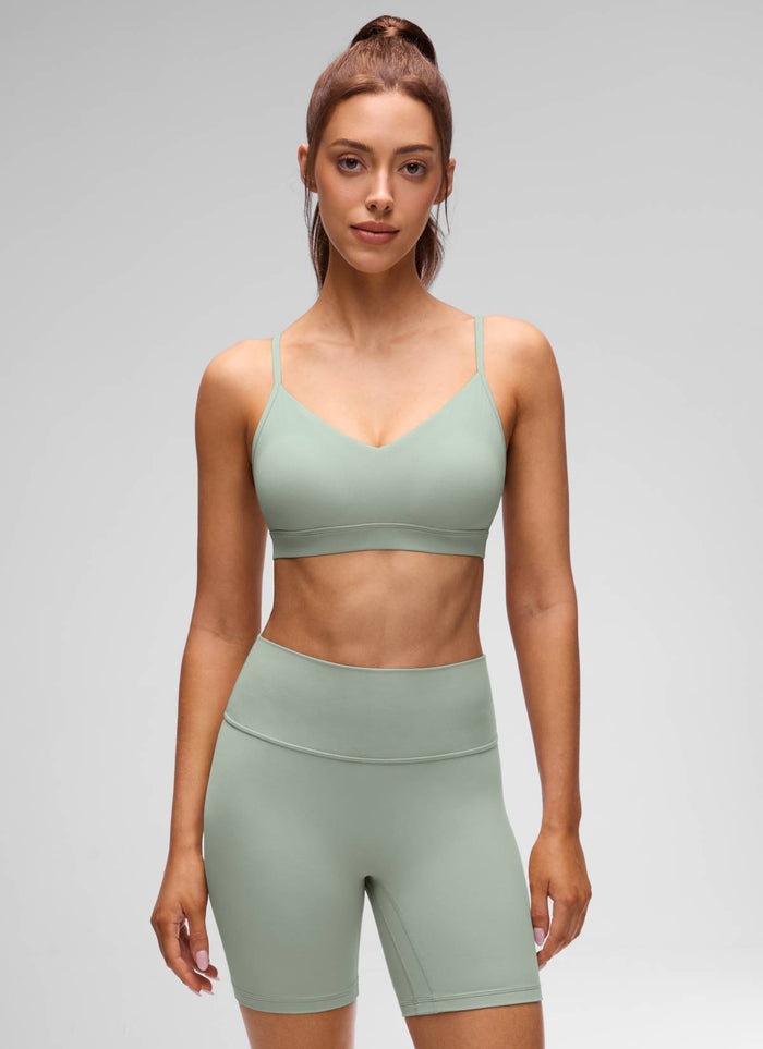 חזיית ספורט Butterluxe V Neck עם רצועות מתכווננות - Green Palm