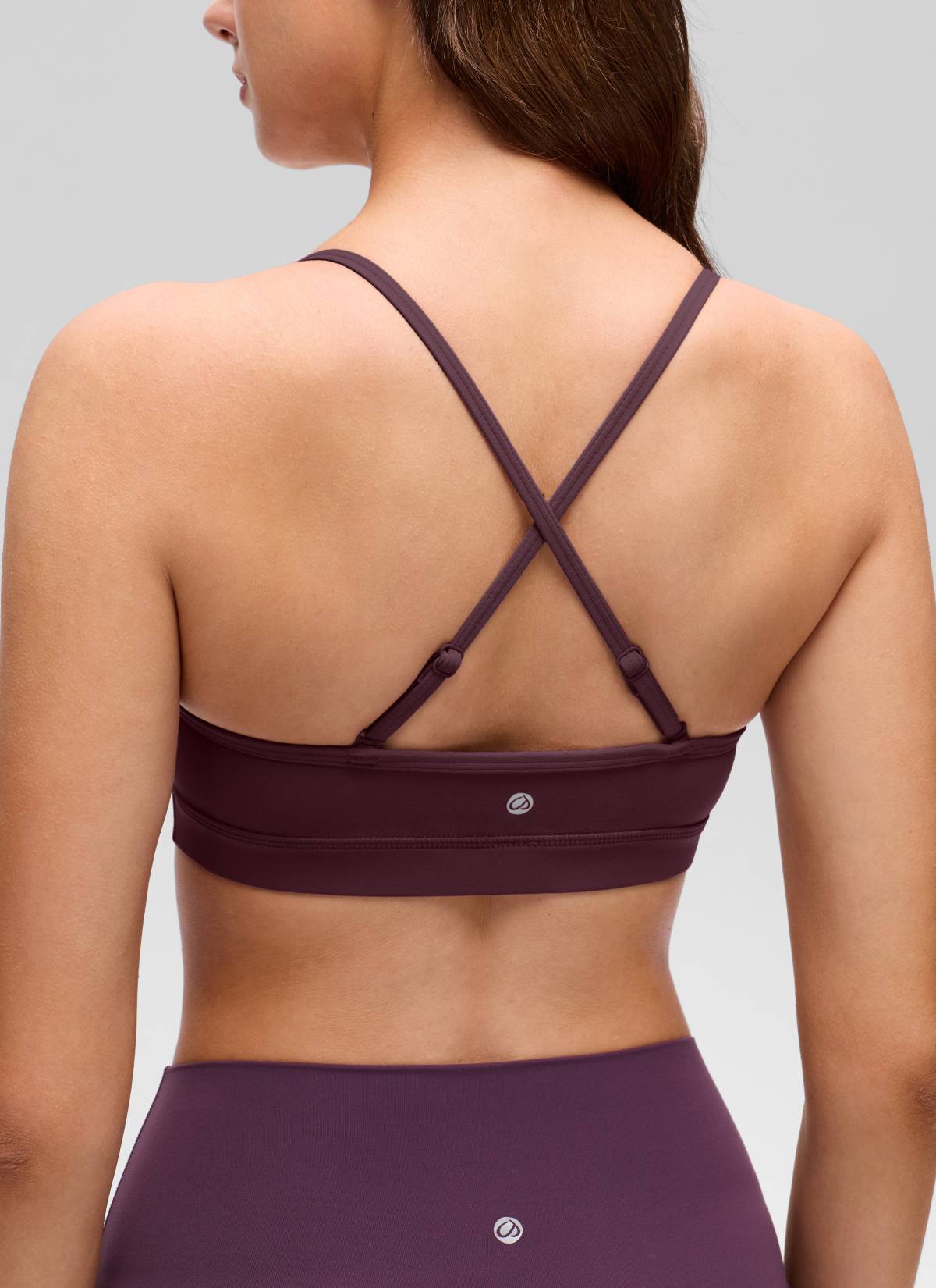 חזיית ספורט Butterluxe V Neck עם רצועות מתכווננות - Ripe Plum