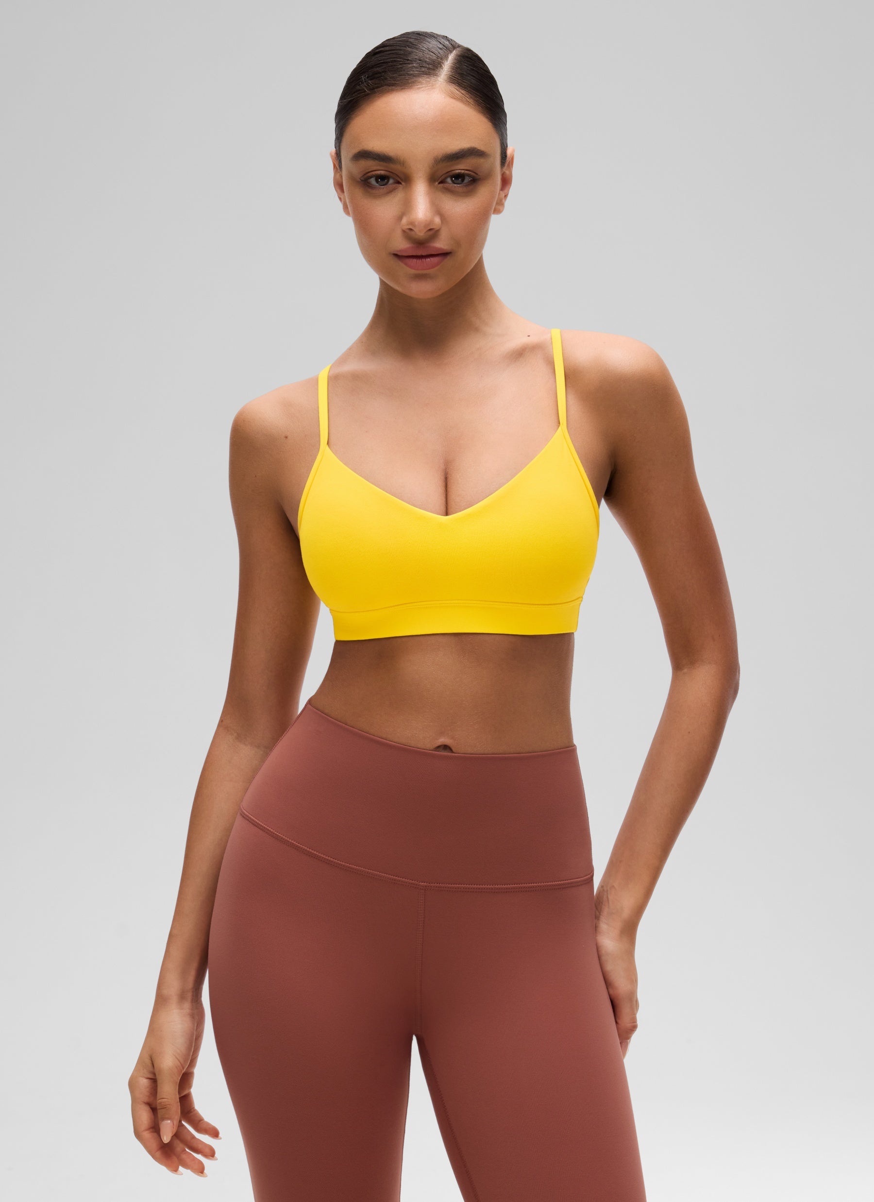 חזיית ספורט Butterluxe V Neck עם רצועות מתכווננות - High Visibility Yellow