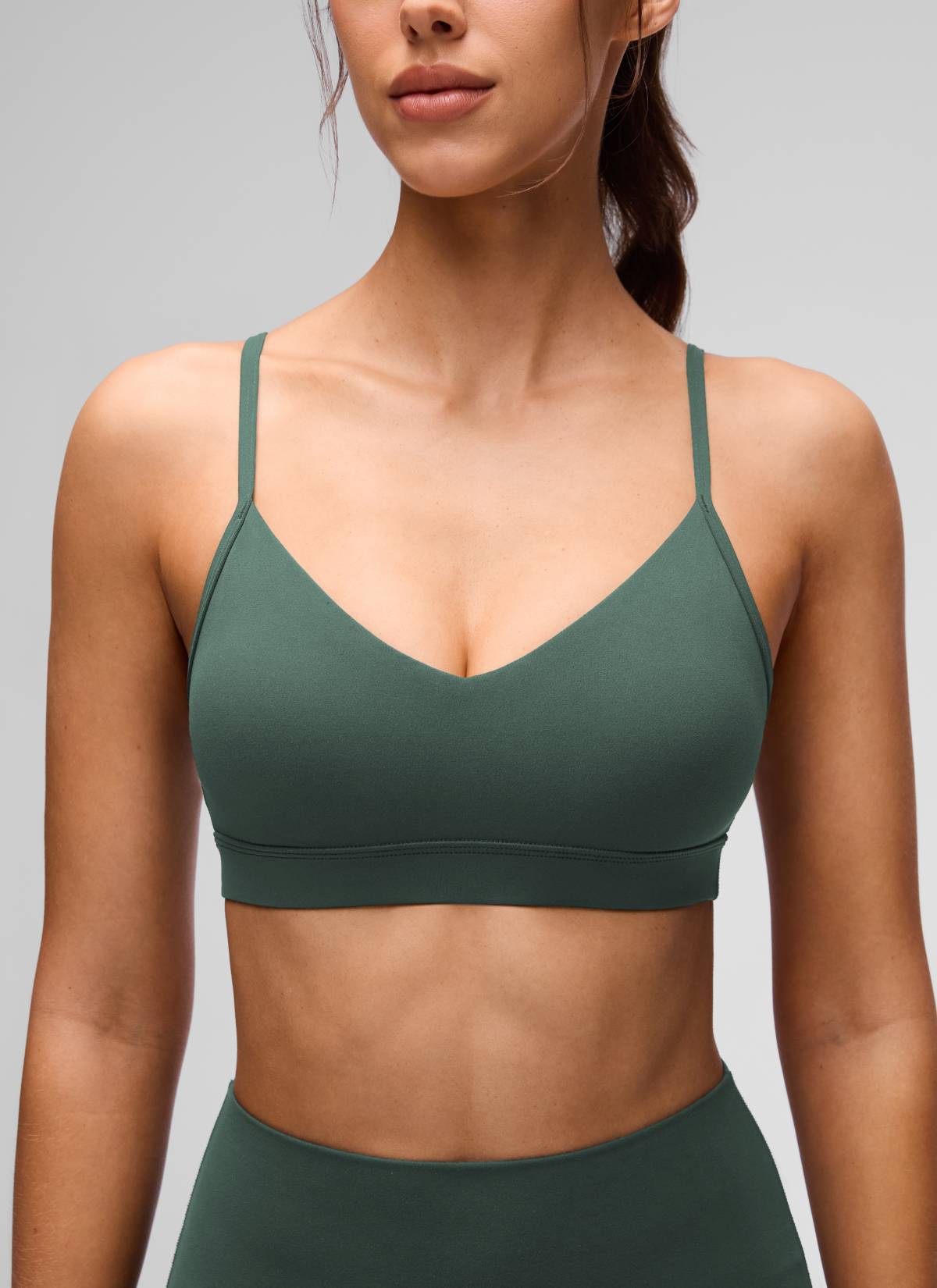 חזיית ספורט Butterluxe V Neck עם רצועות מתכווננות - ירוק יער