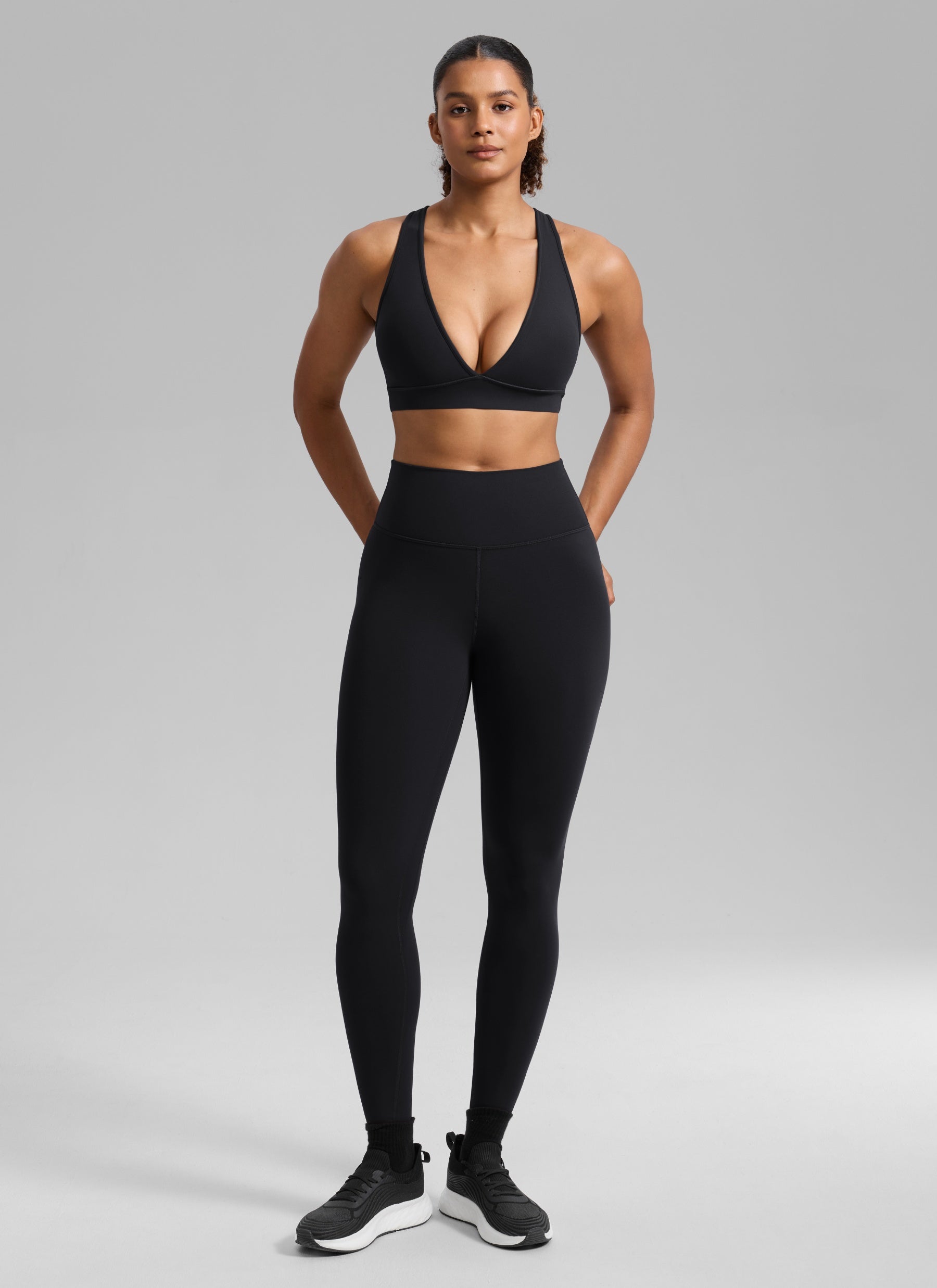 חזיית ספורט Butterlift Deep V Cross Back רצועות רחבות - שחור