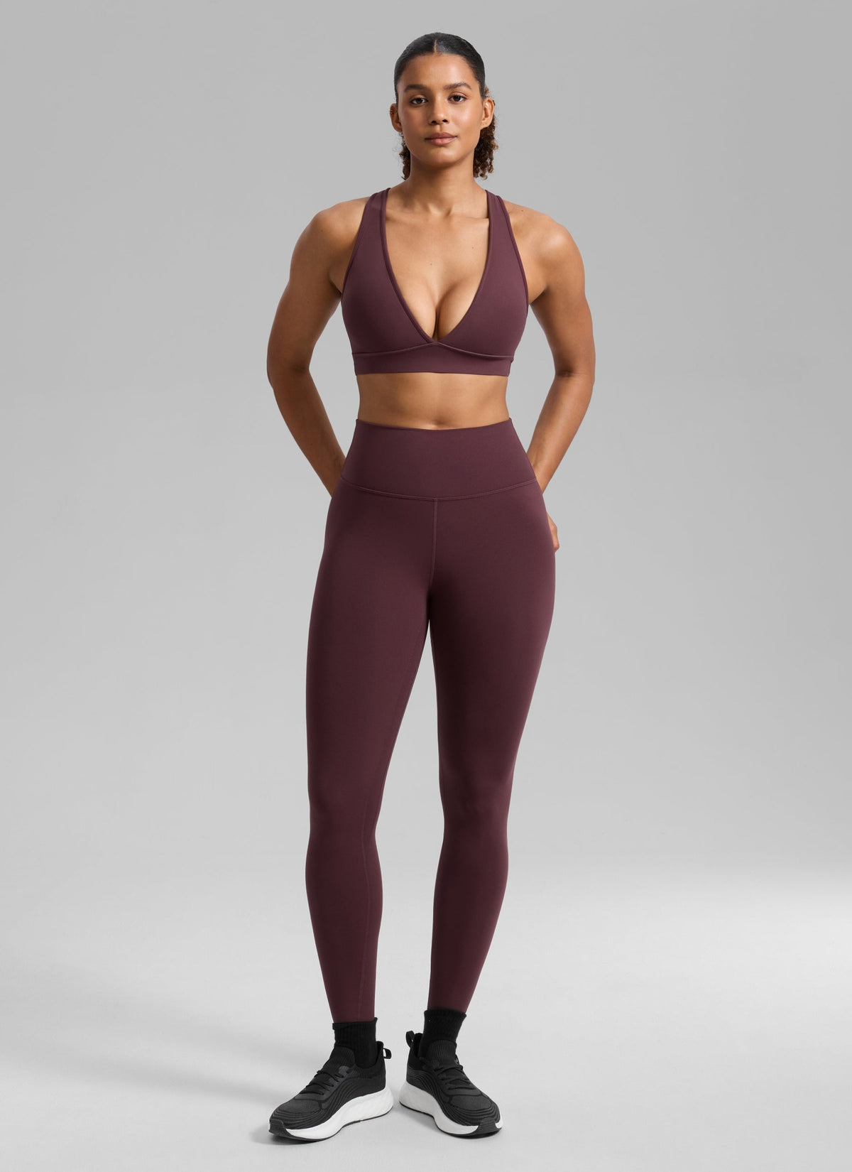 חזיית ספורט Butterlift Deep V Cross Back רצועות רחבות - Ripe Plum