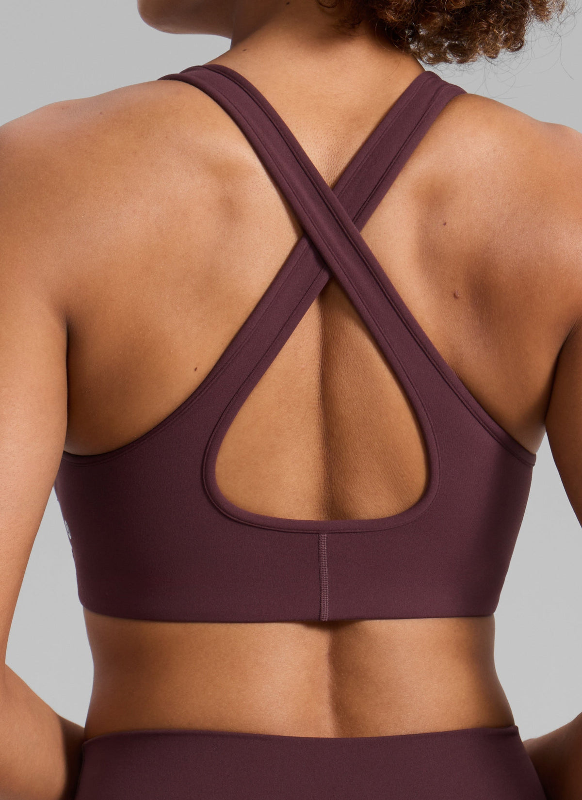 חזיית ספורט Butterlift Deep V Cross Back רצועות רחבות - Ripe Plum
