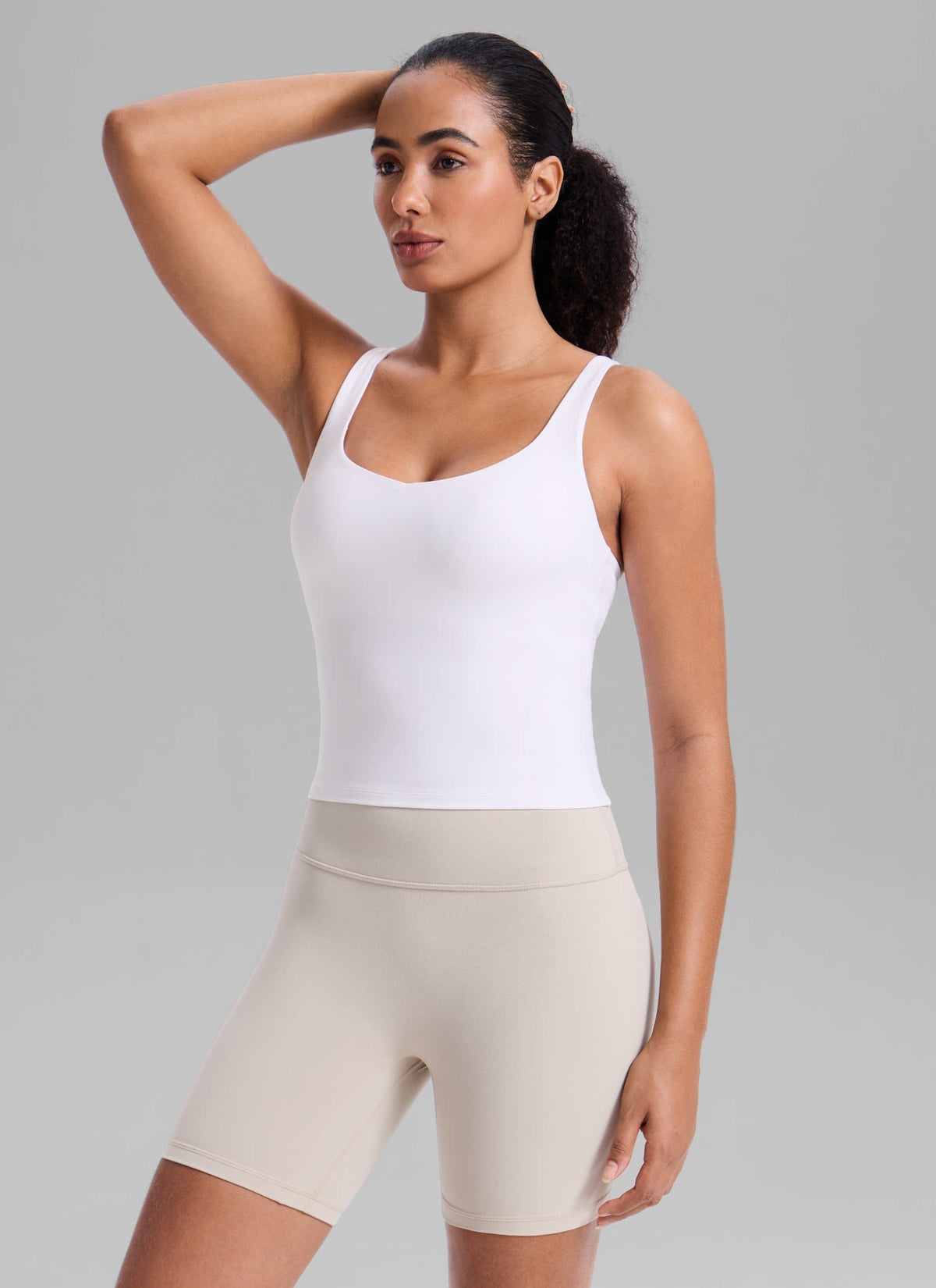 גופייה עם חזייה פנימית Butterlift V Neck Racerback עם רצועות מתכווננות - לבן