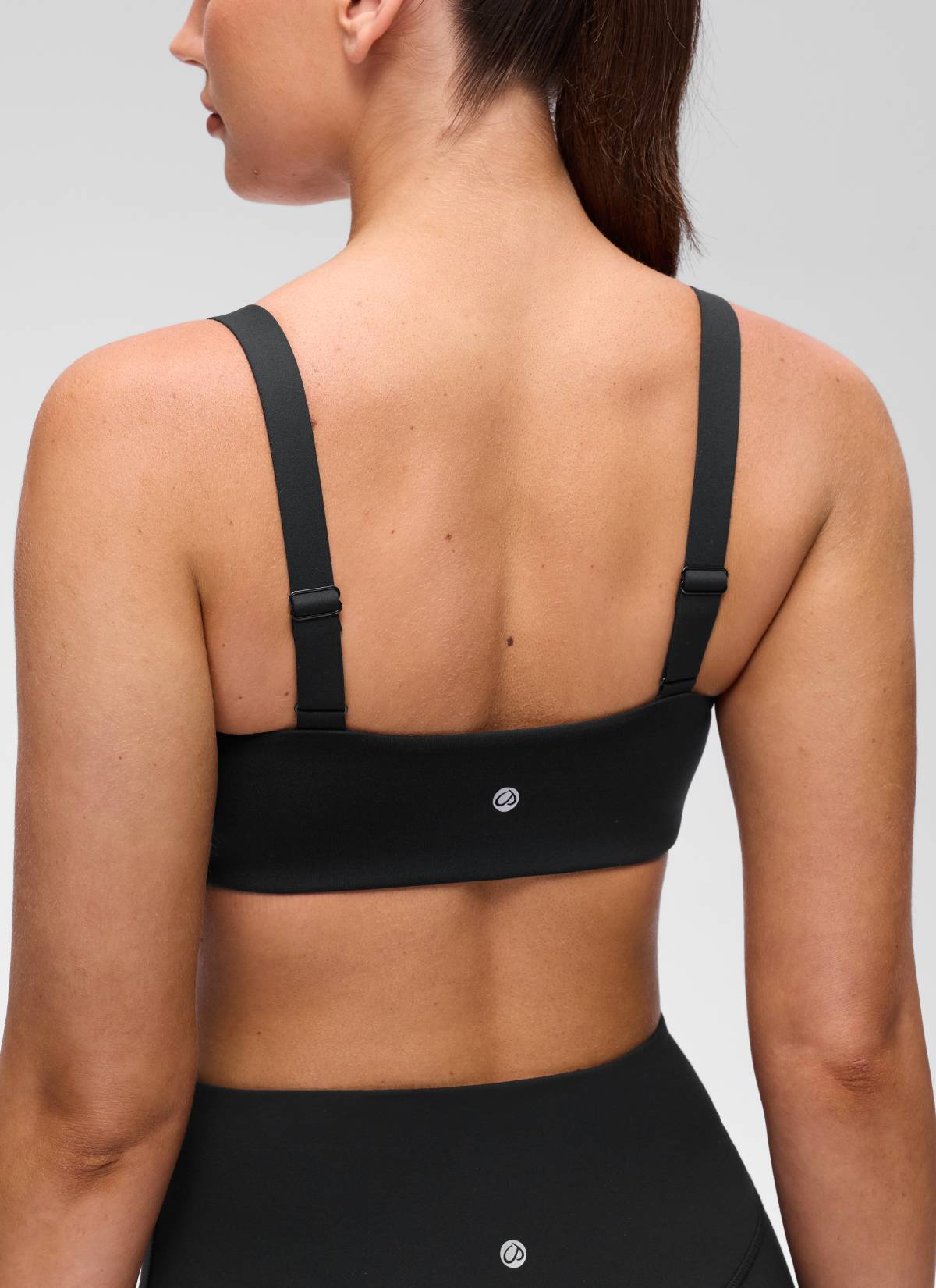 חזיית ספורט Butterluxe Wide Strap - שחור