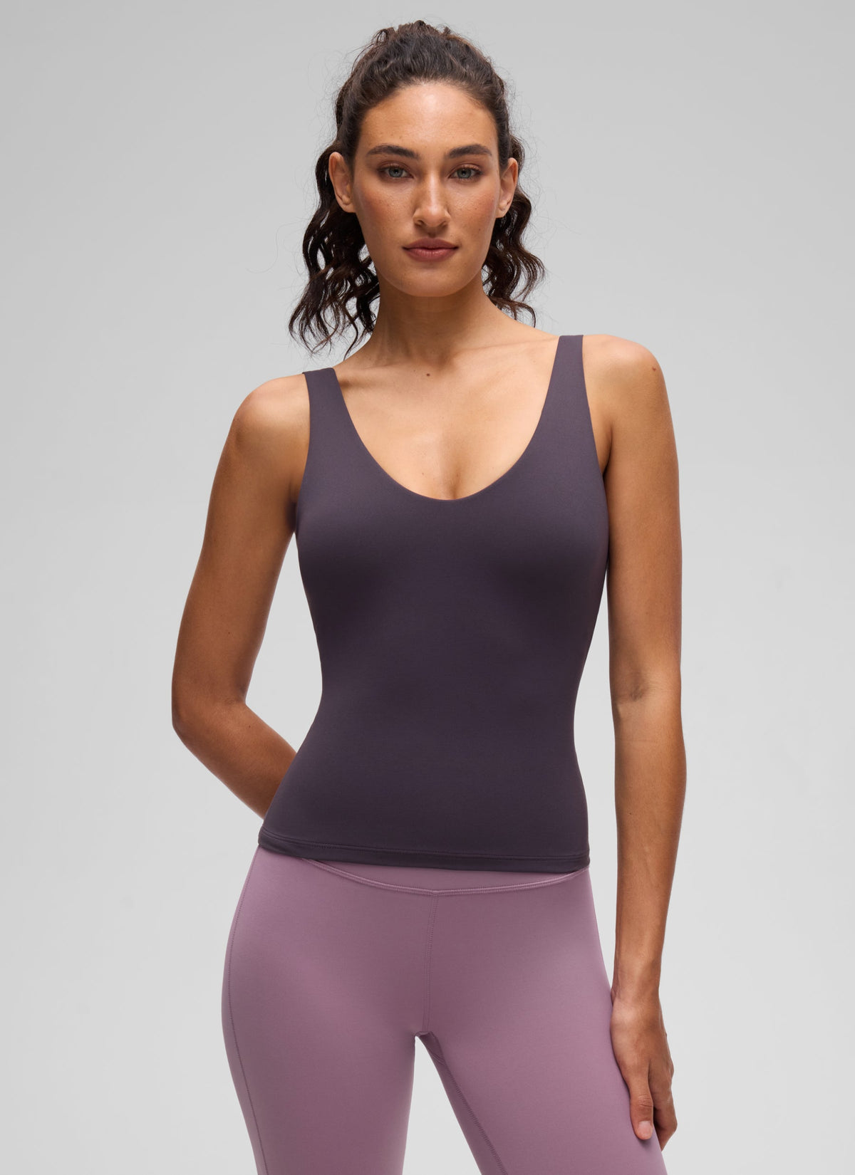 גופייה עם חזייה פנימית Butterluxe V Neck - Atmosphere Purple