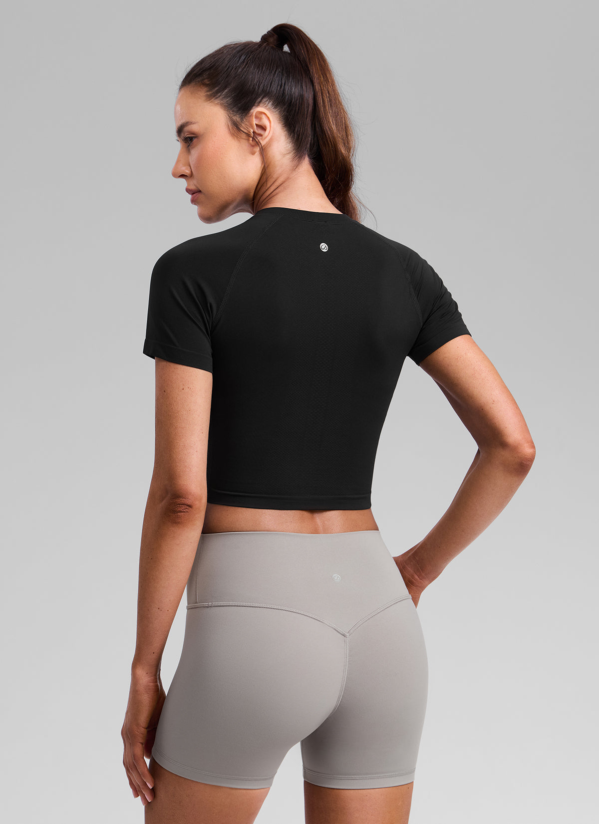 חולצת קרופ קצרה Seamless Crew Neck - שחור