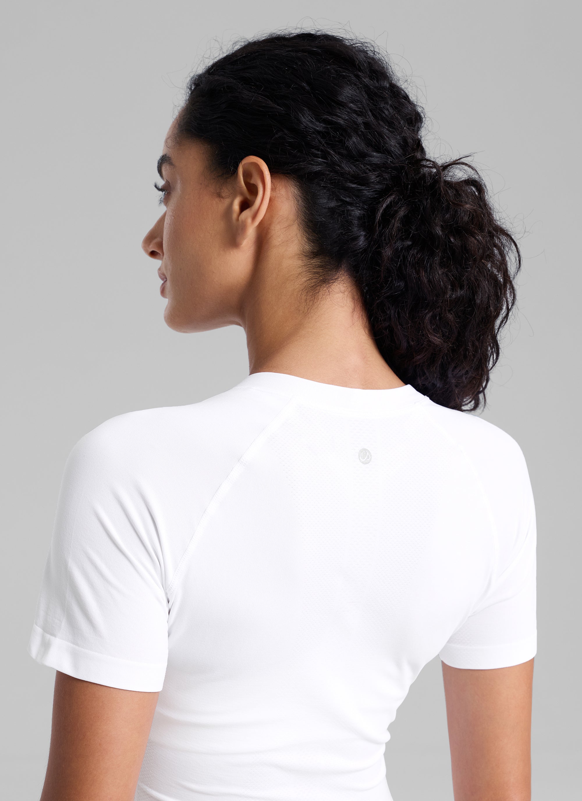חולצת קרופ קצרה Seamless Crew Neck - לבן