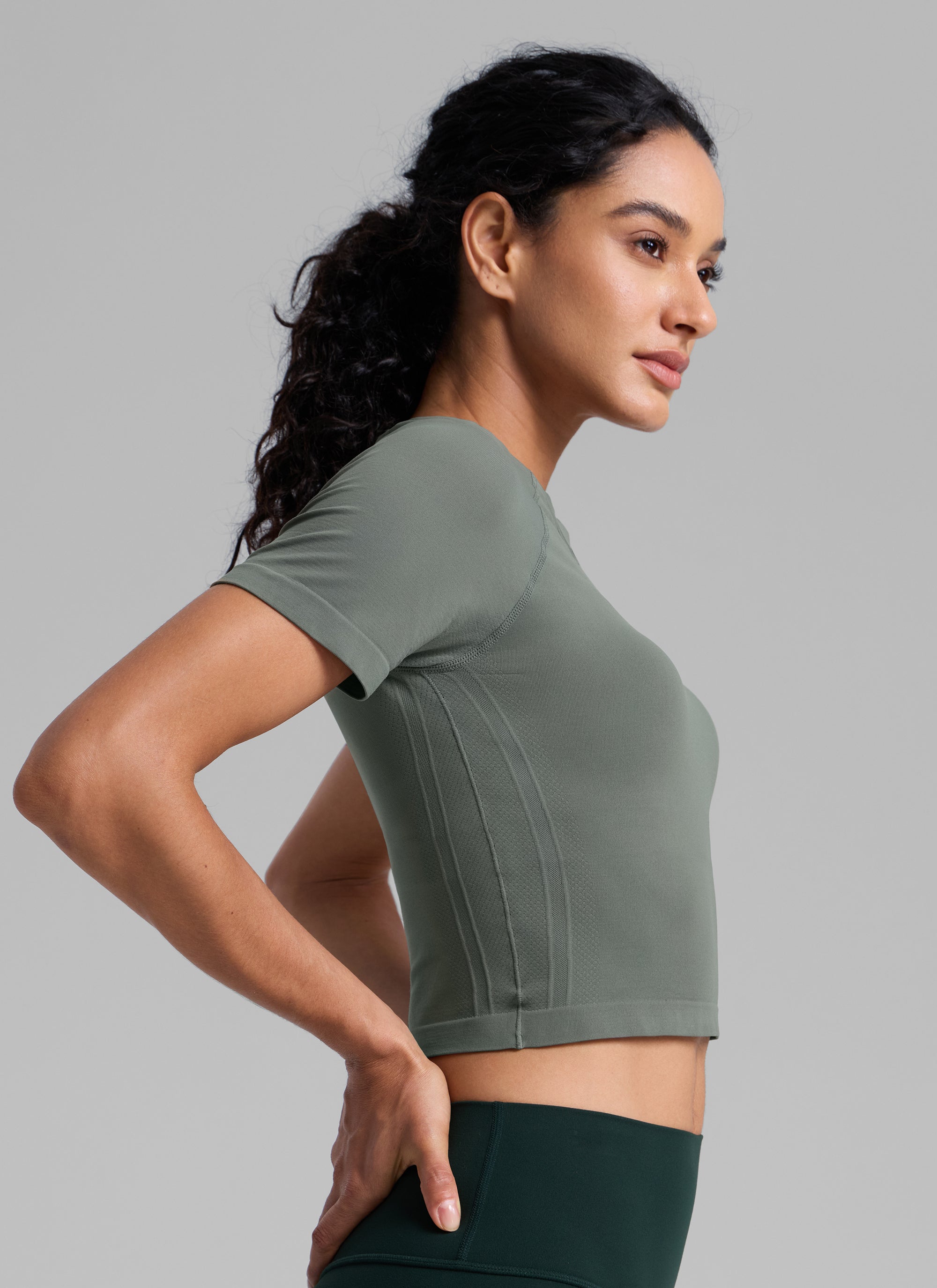 חולצת קרופ קצרה Seamless Crew Neck - מרווה