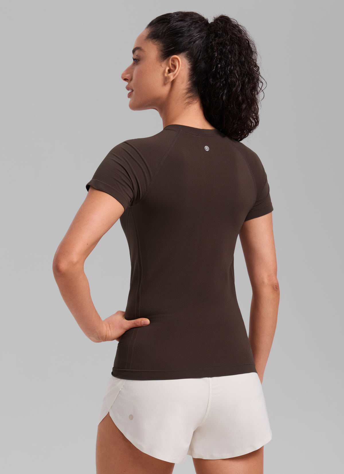 חולצה קצרה Seamless - Hot Fudge Brown