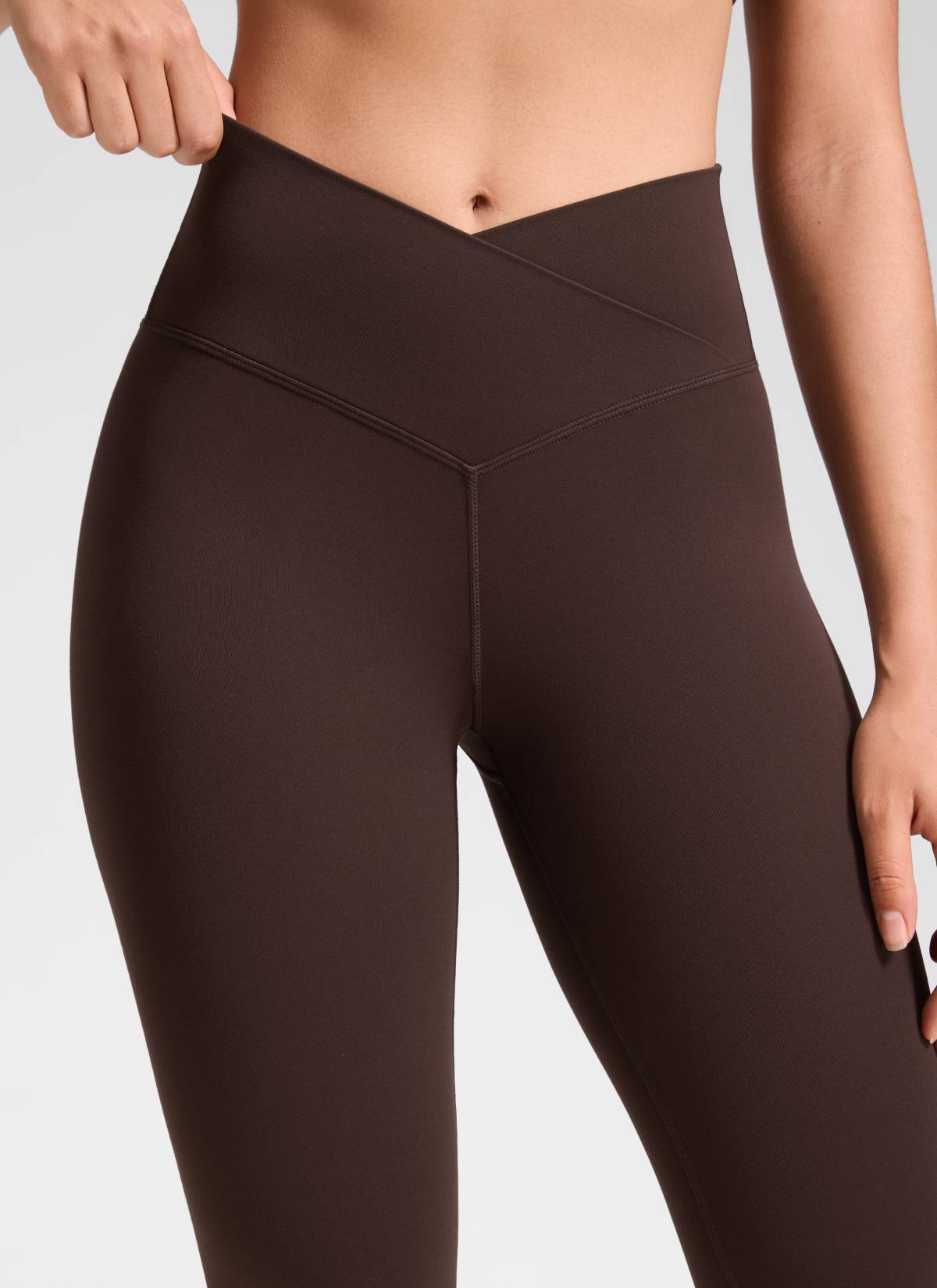 טייץ 25" Butterluxe V Cross Waist - Hot Fudge Brown