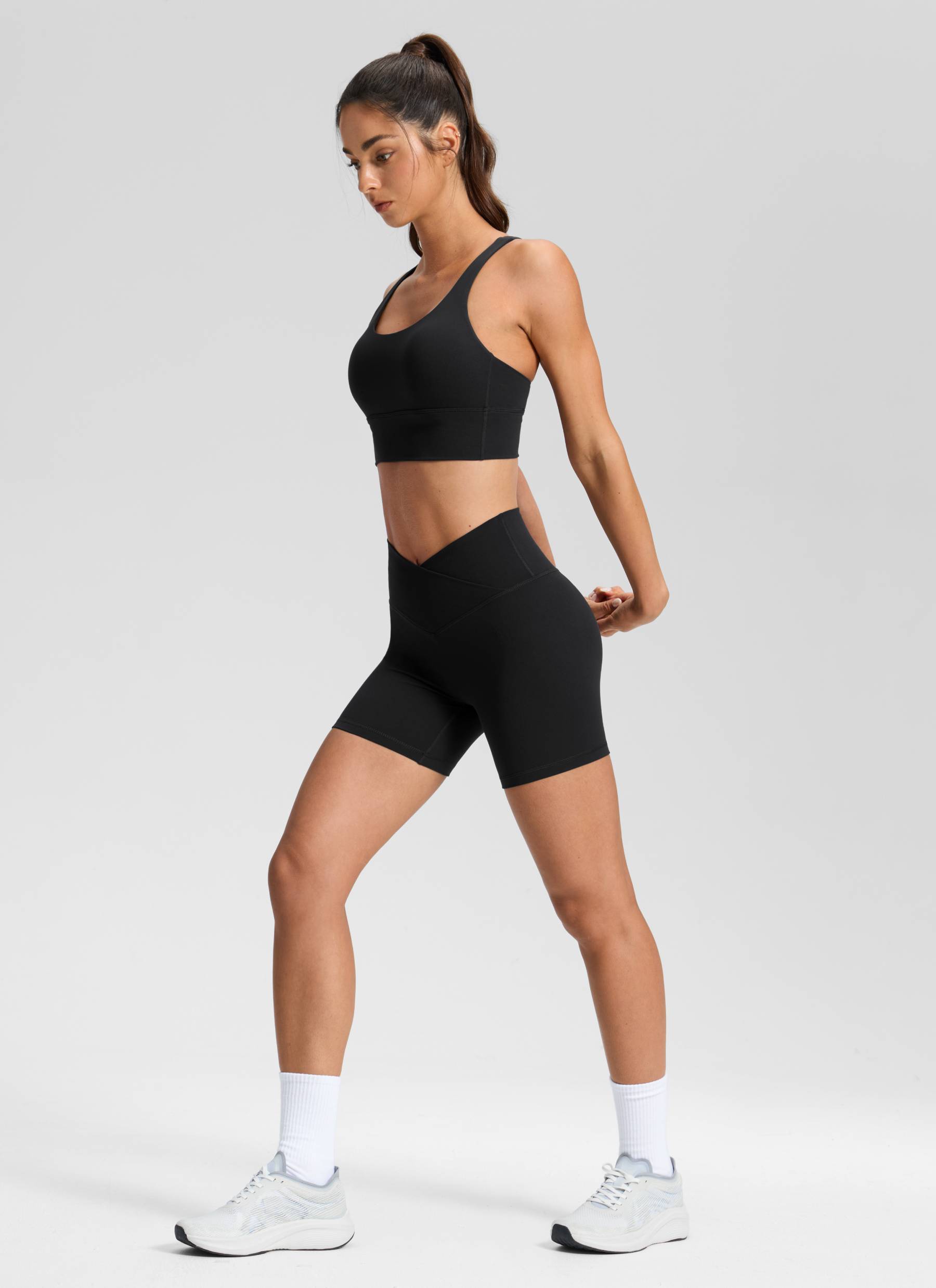 טייץ קצר 5″ V Cross Waist Butterluxe - שחור