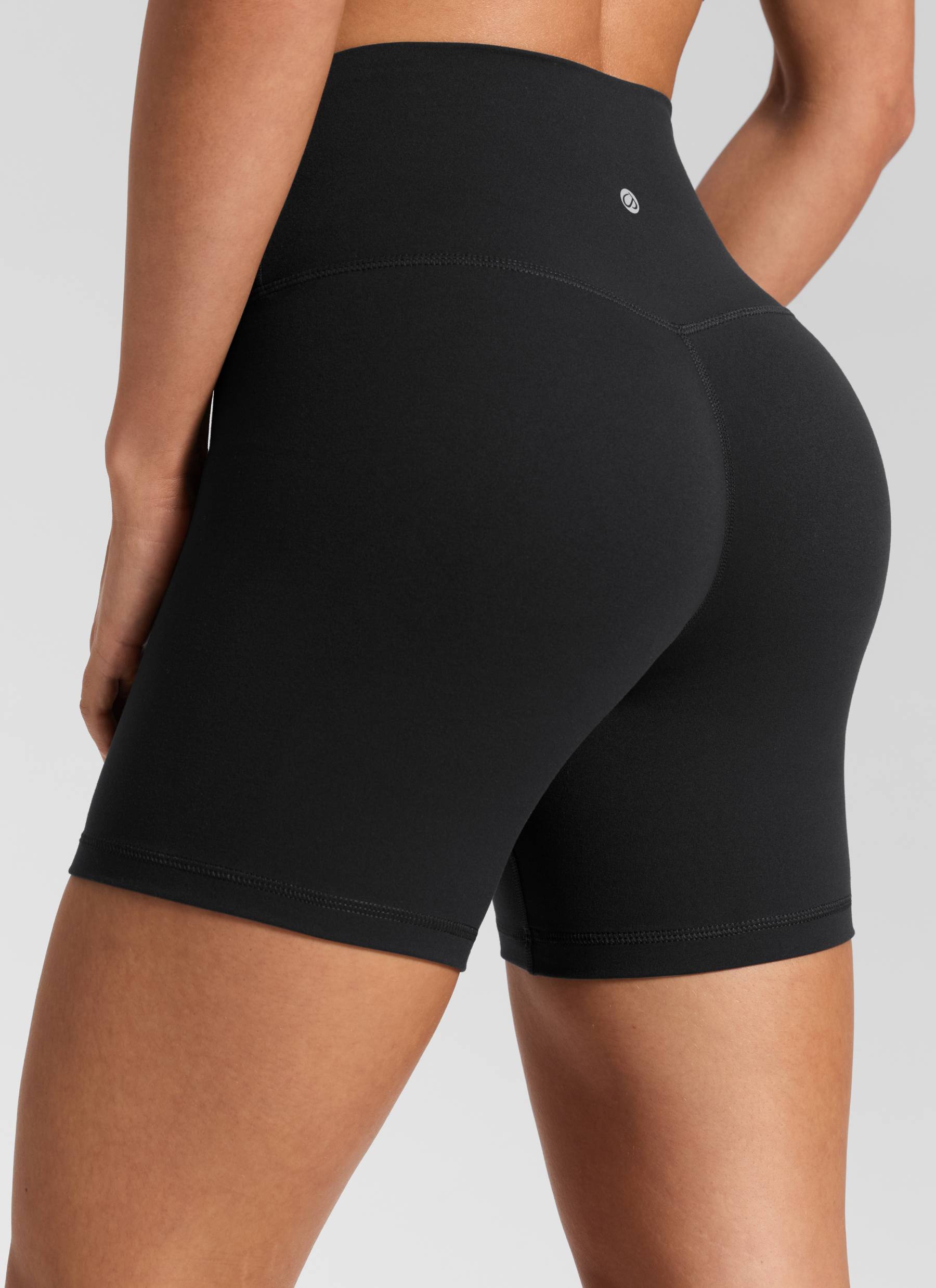 טייץ קצר 5″ V Cross Waist Butterluxe - שחור