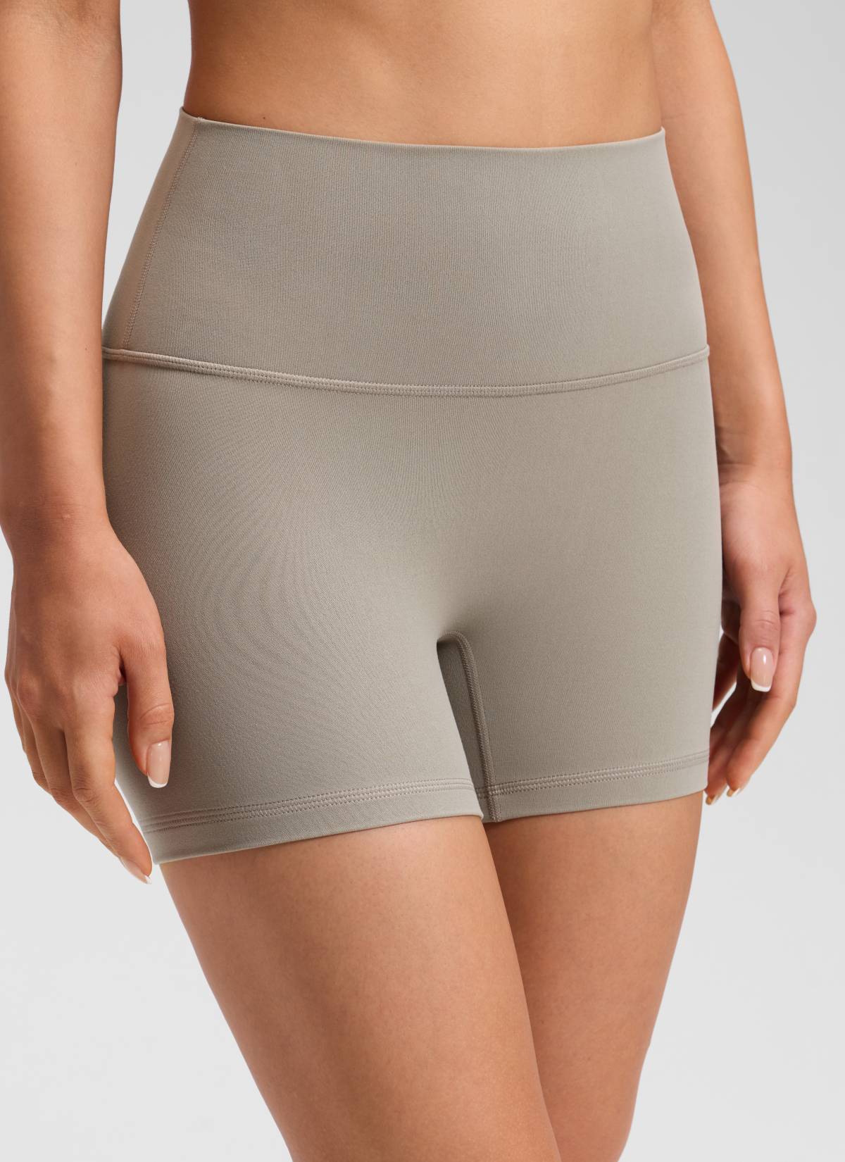טייץ קצר Butterluxe 4" No Front Seam - Warm Ash Grey