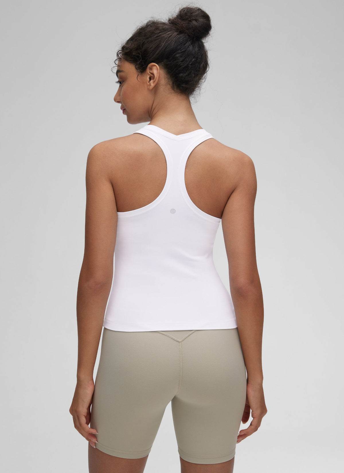 גופיית אימון Butterluxe Crewneck Racerback - לבן