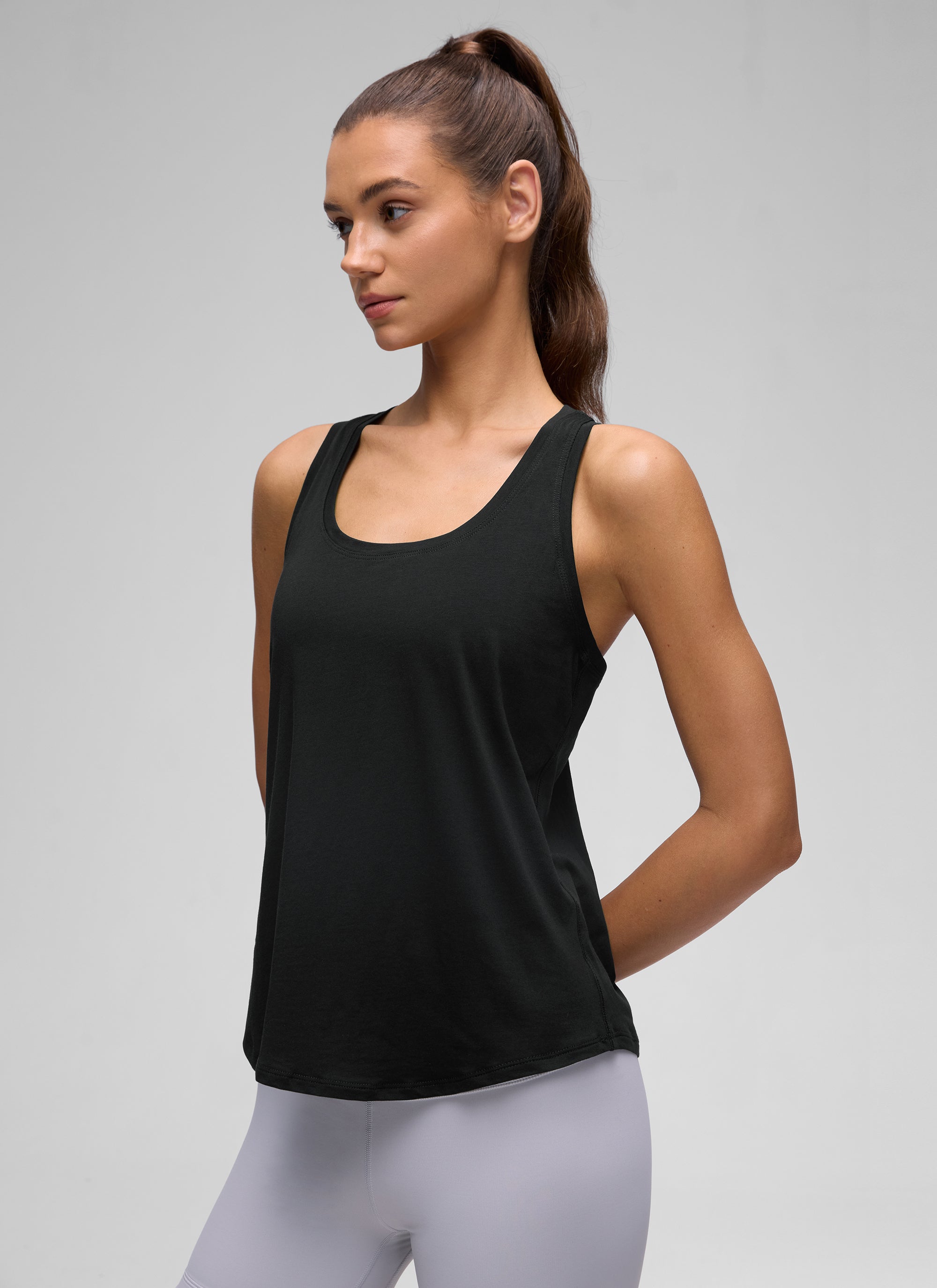 גופיית אימון Pima Hip-Length - שחור