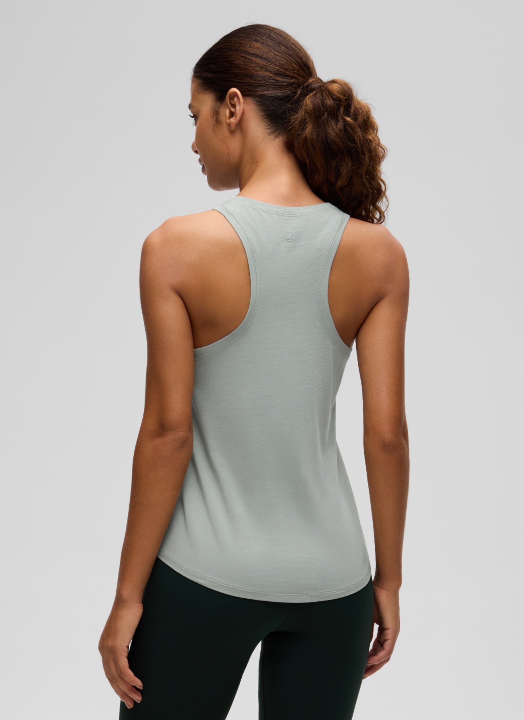 גופיית אימון Pima Hip-Length - Jade Grey