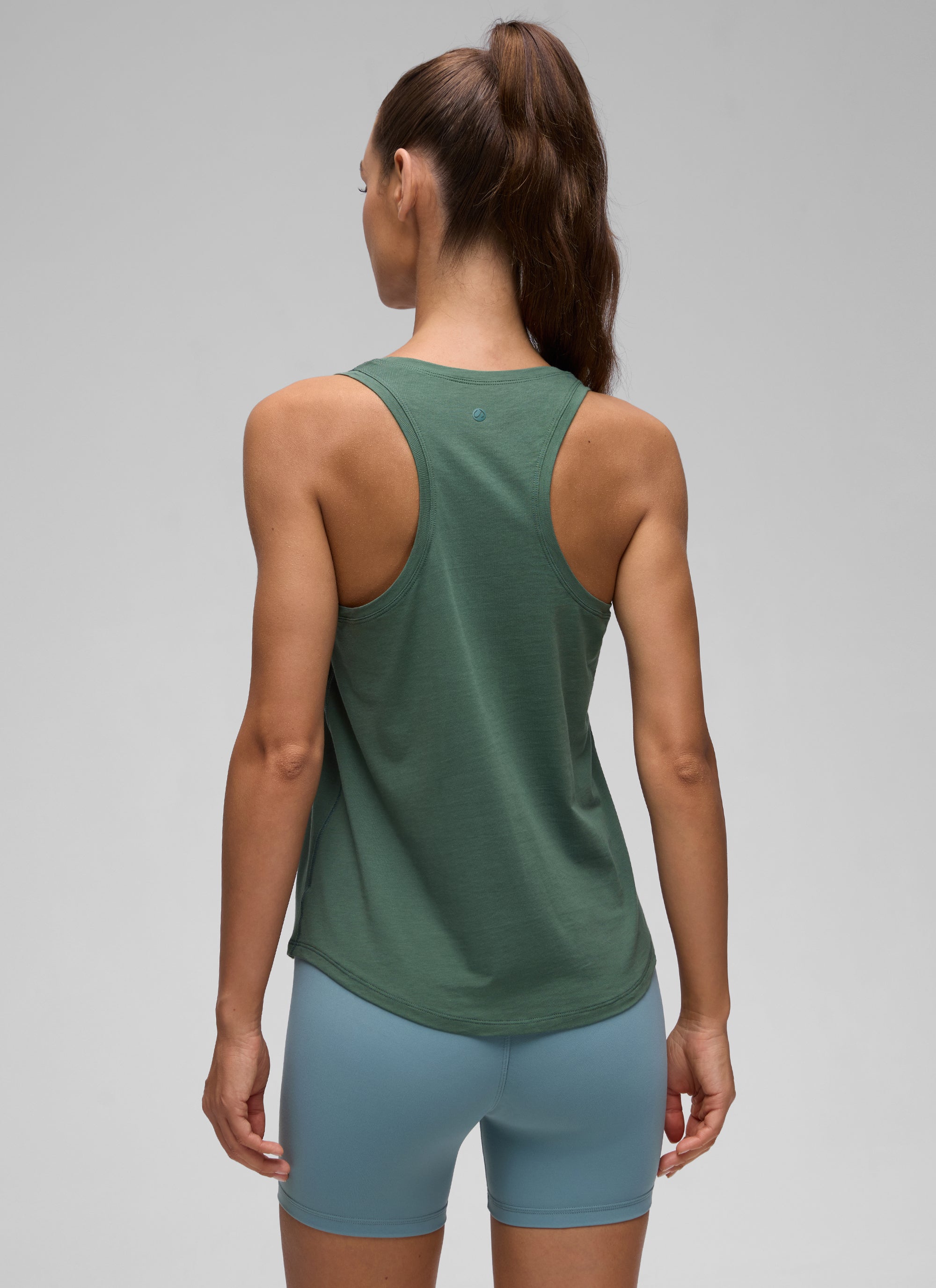 גופיית אימון Pima Hip-Length - Graphite Green