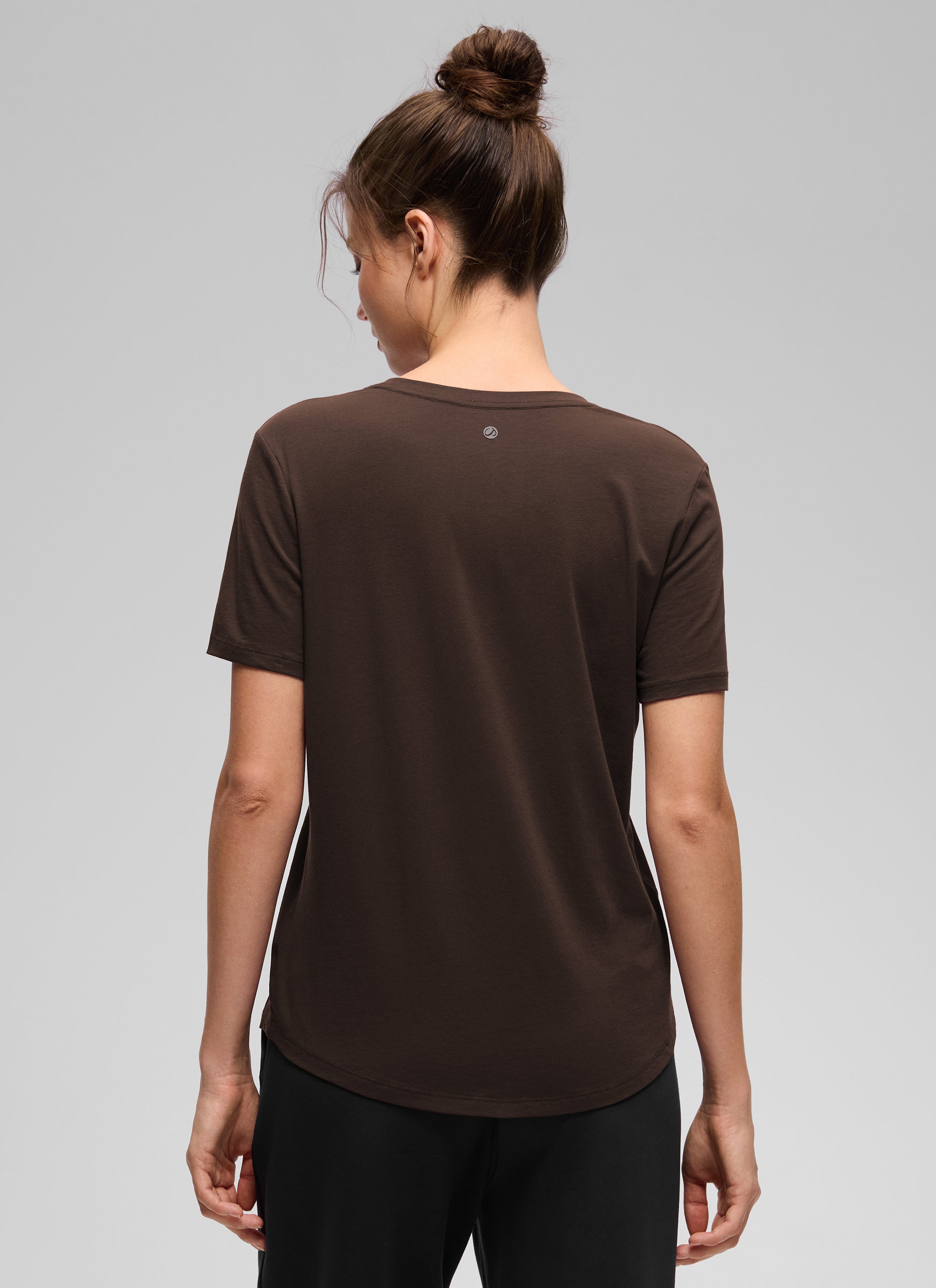 חולצה קצרה Pima Cotton Round Neck - Hot Fudge Brown